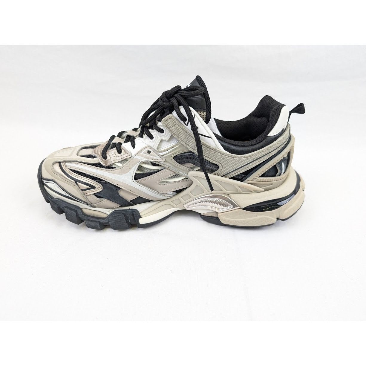 Balenciaga o1rshd1 Rubber Track.2 Open Low-Top Sneakers in Beige/Black Size US 7 / EU 40 - 10 Thumbnail
