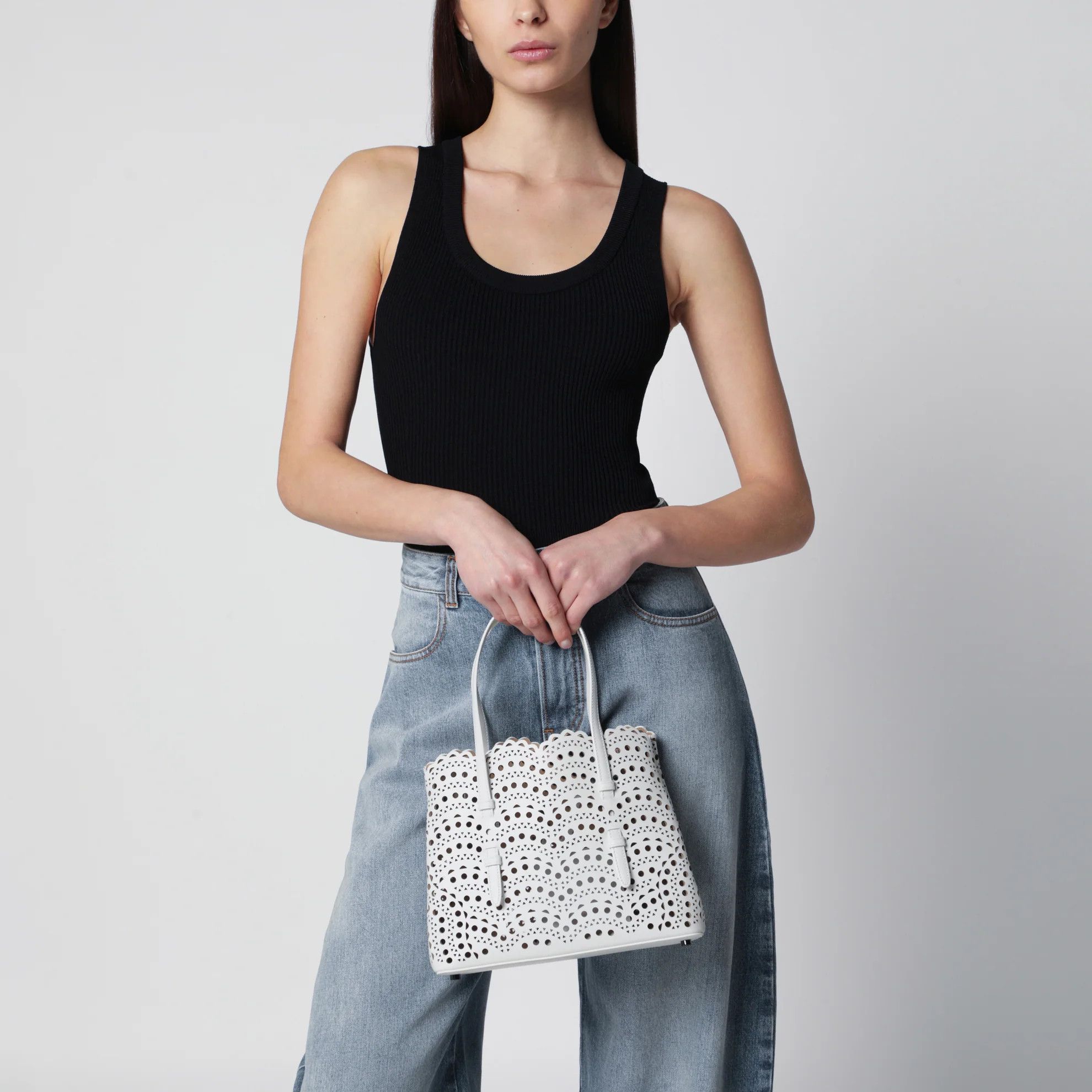 Alaia o1d2blof0426 Size: OS / Wavy Calfskin Leather Handbag Size ONE SIZE - 3 Thumbnail