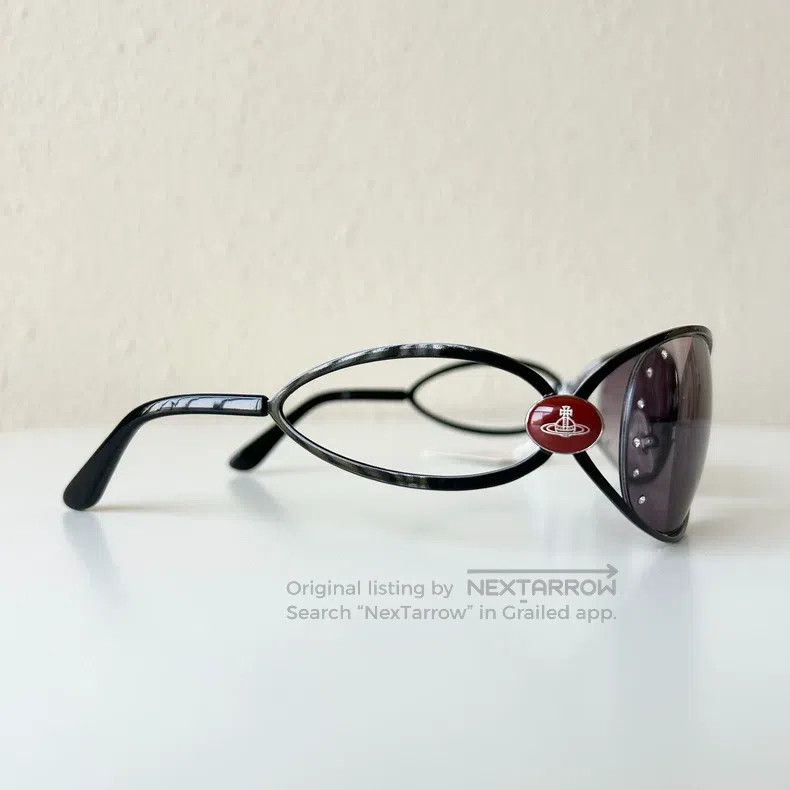 Vivienne Westwood Vivienne Westwood Enamel Saturn Rhinestone Curved Frame Su Size ONE SIZE - 4 Thumbnail