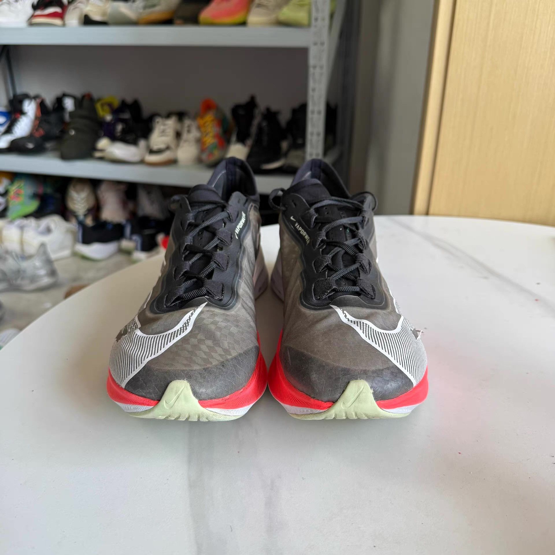 Nike Nike Zoom Fly 3, cushioning and responsive。 Q10 Size US 10.5 / EU 43-44 - 1 Thumbnail