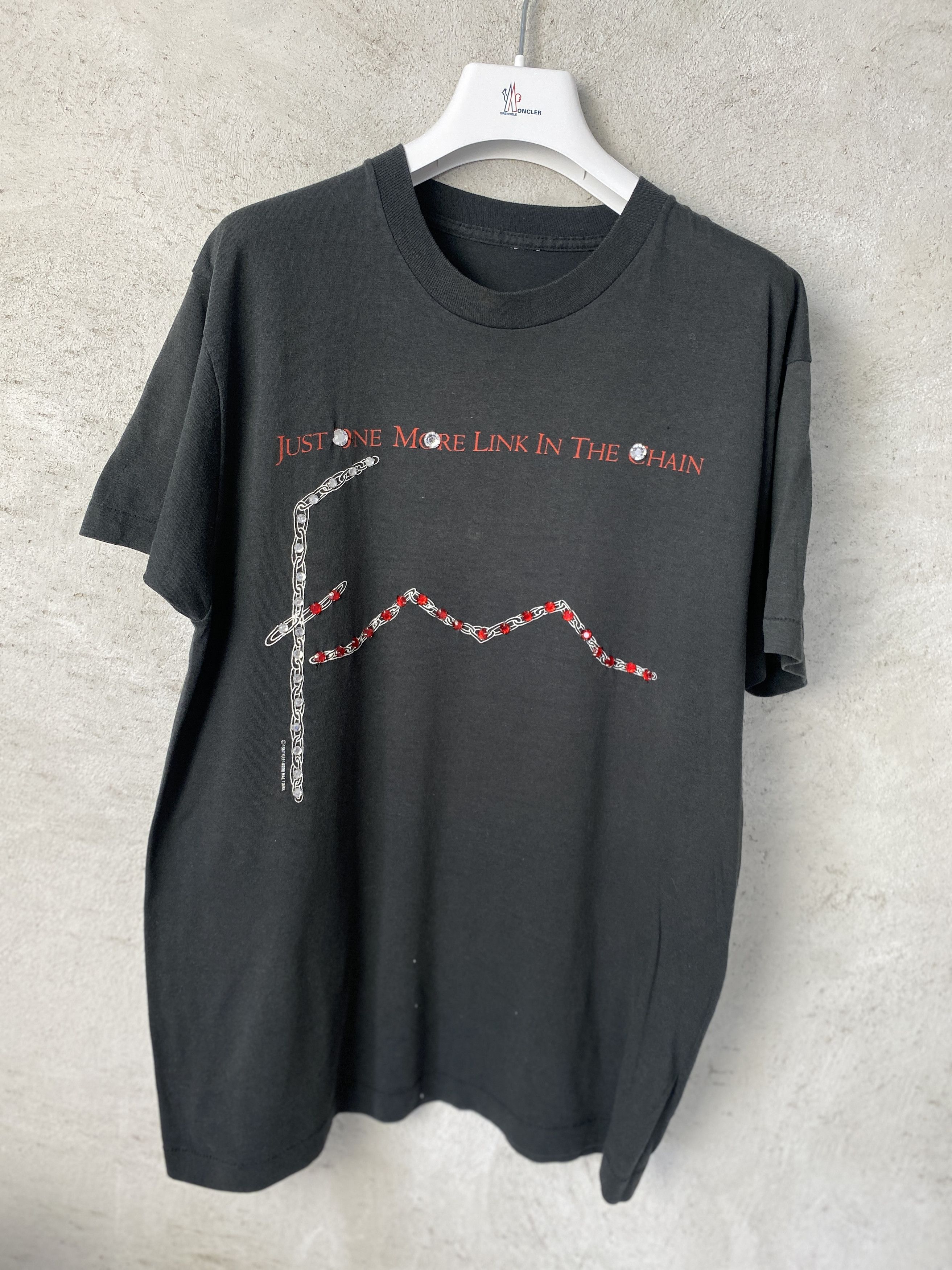 Vintage Vintage 1987 Fleetwood Mac rhinestones t-shirt single stitch Size US S / EU 44-46 / 1 - 1 Thumbnail