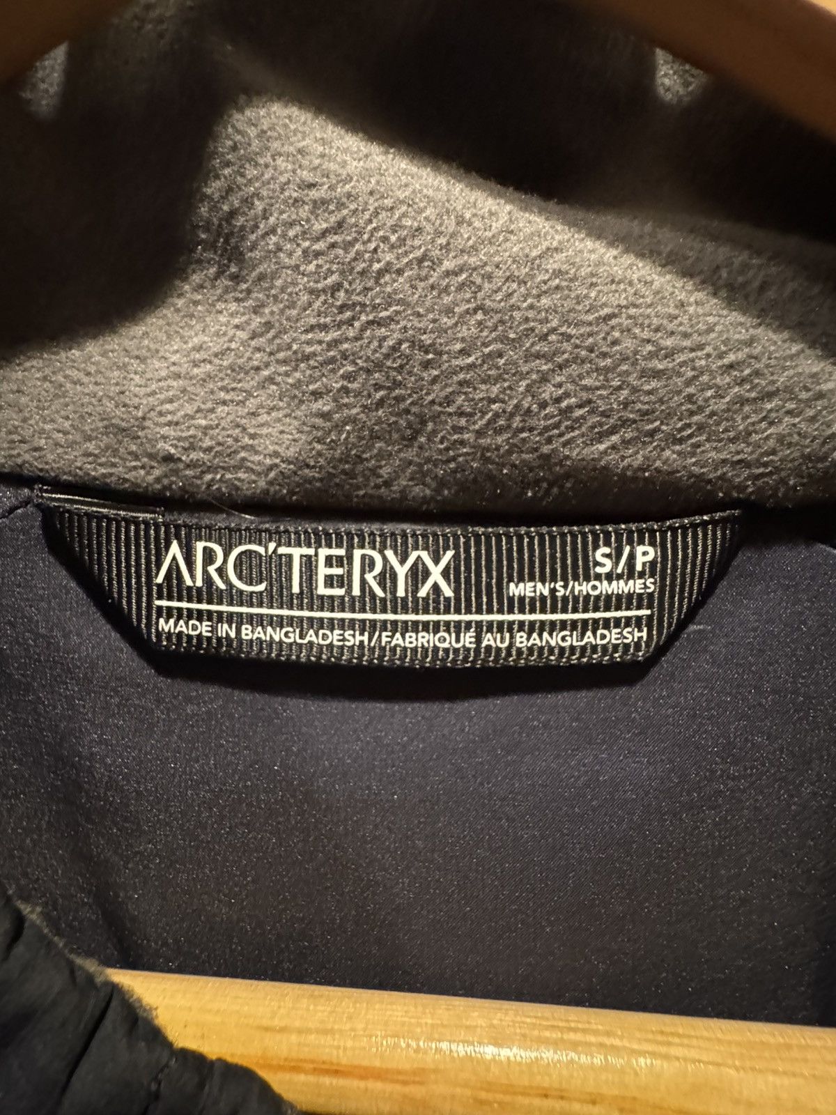 Arc'teryx Black sapphire Arc’teryx atom jacket, size men’s small Size US S / EU 44-46 / 1 - 4 Thumbnail