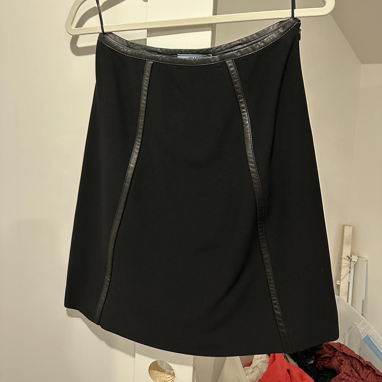 Prada Vintage Prada black pencil skirt with lambskin trim Size 28" / US 6 / IT 42 - 3 Thumbnail