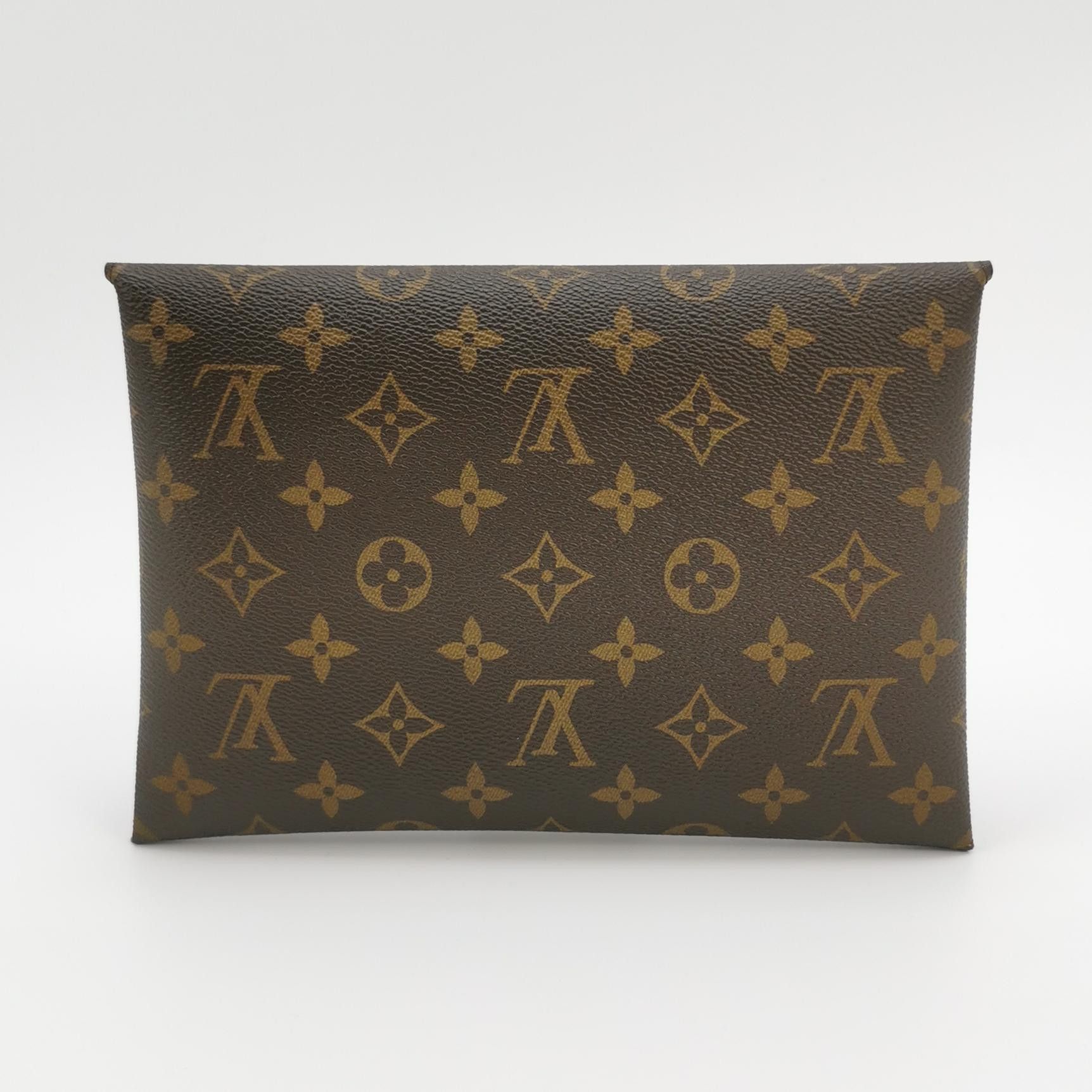 Louis Vuitton Louis Vuitton (LV) Pochette Kirigami monogram independent s Size ONE SIZE - 3 Thumbnail