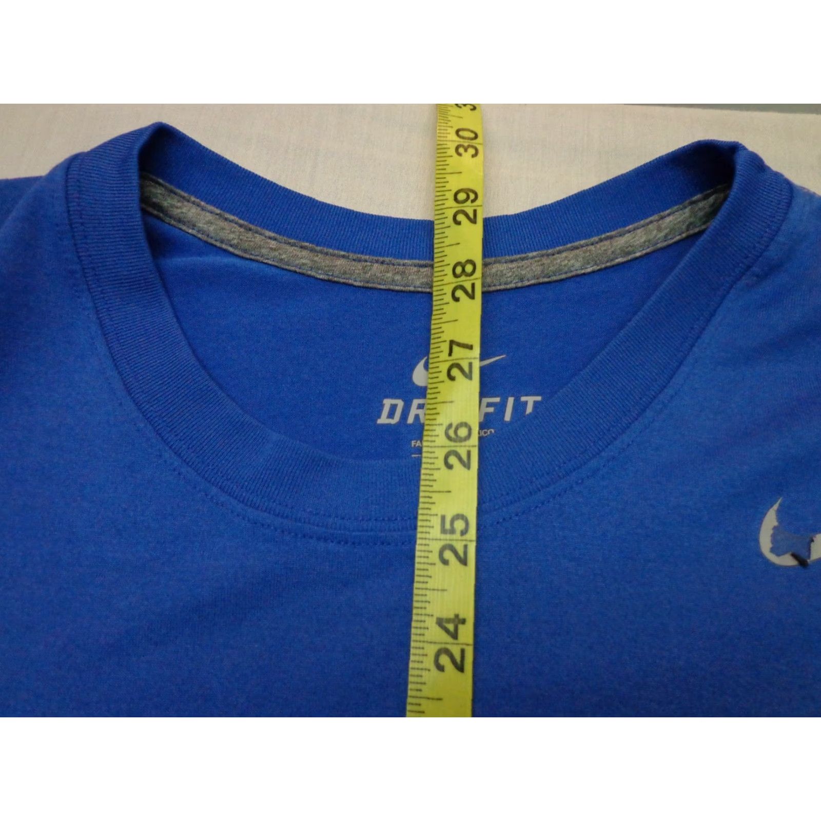 Nike Nike Dri-Fit T Shirt Size Large Men Blue Swoosh Athletic Crew Neck Short Sleeve Vintage No Size US L / EU 52-54 / 3 - 7 Thumbnail