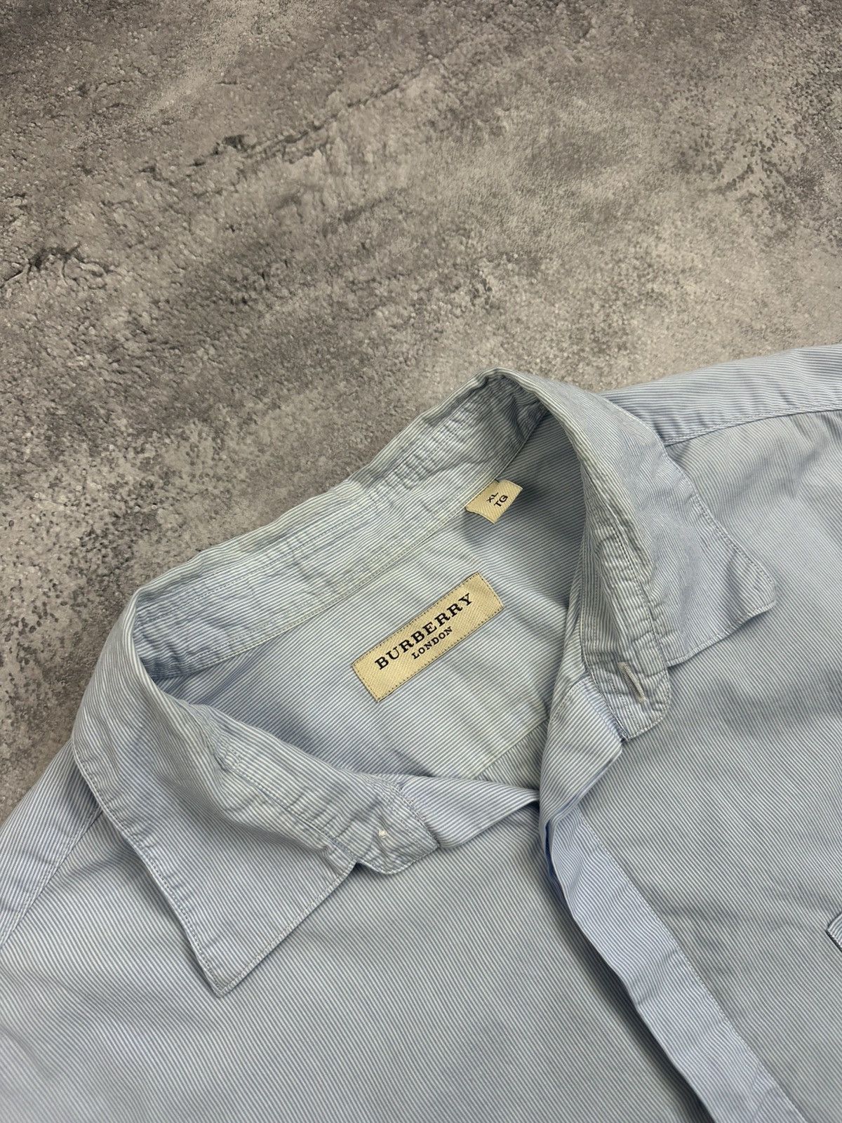 Burberry Burberry Button Up Shirt Nova Check Vintage Luxury London Size US XL / EU 56 / 4 - 4 Thumbnail