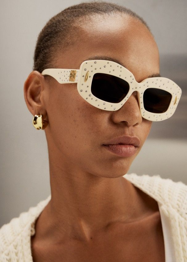 Loewe Loewe ANAGRAM Women Sunglasses LW4114IS 25E NEW AUTHENTIC Size ONE SIZE - 8 Thumbnail