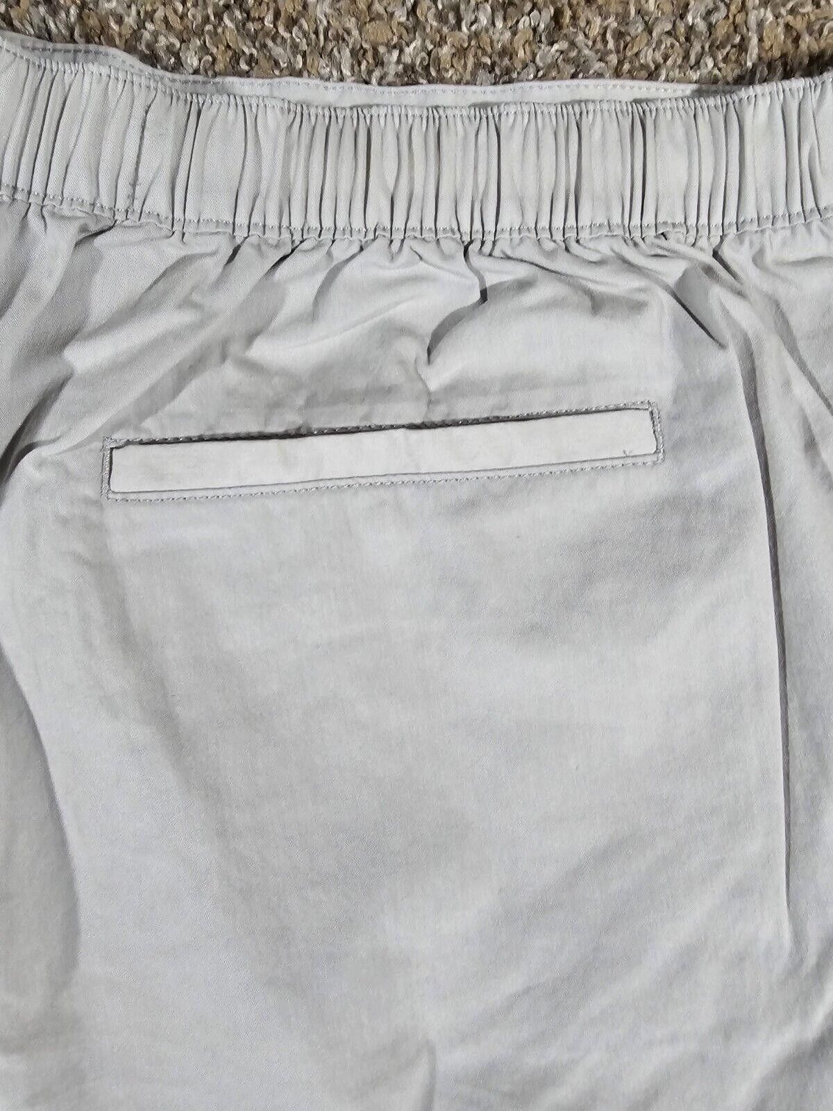 Old Navy Old Navy Shorts XL Brown 7” Built In Flex Khaki Drawstring Size US 36 / EU 52 - 7 Thumbnail