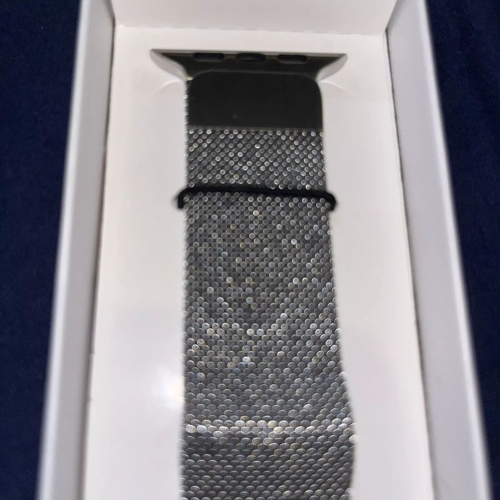 Apple Band/ Silicon Cover fits Apple Watch 38/40/41mm Series 1 - 6 Size ONE SIZE - 2 Thumbnail
