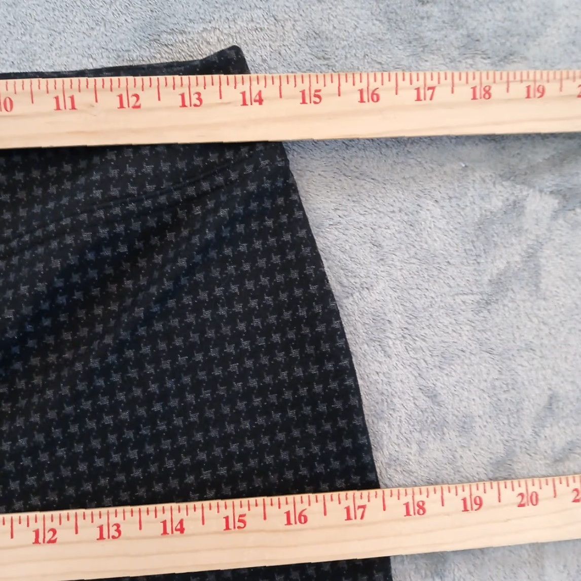 Vintage Zac & Rachel Ankle Pants Womens PS Petite Gray Black Geometric Pull On 28 Inseam 26.5 in Tapered Stretch Polyester Blend Size 28" / US 6 / IT 42 - 2 Thumbnail