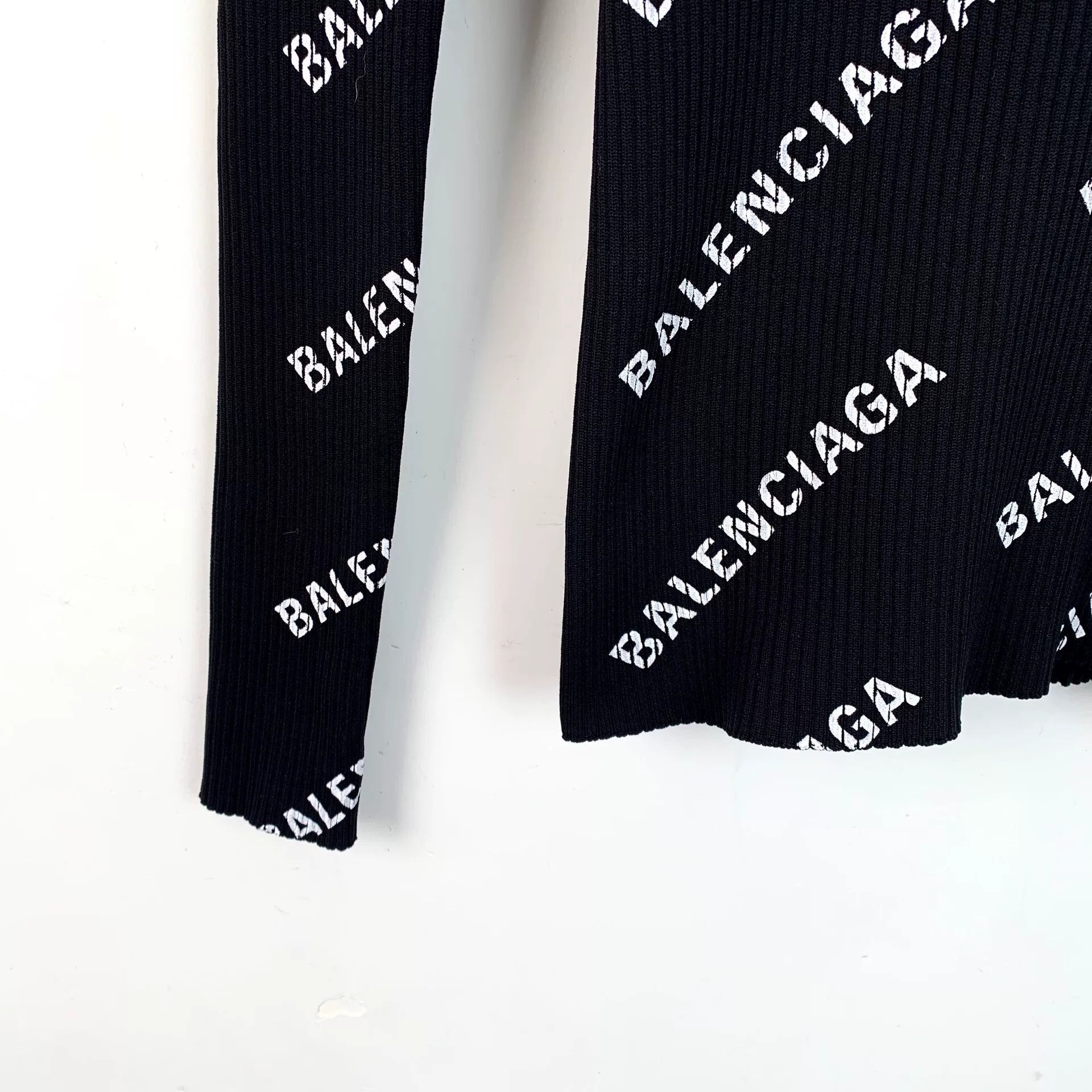 Balenciaga balenciaga black logo knit sweater xs Size US XS / EU 42 / 0 - 4 Thumbnail