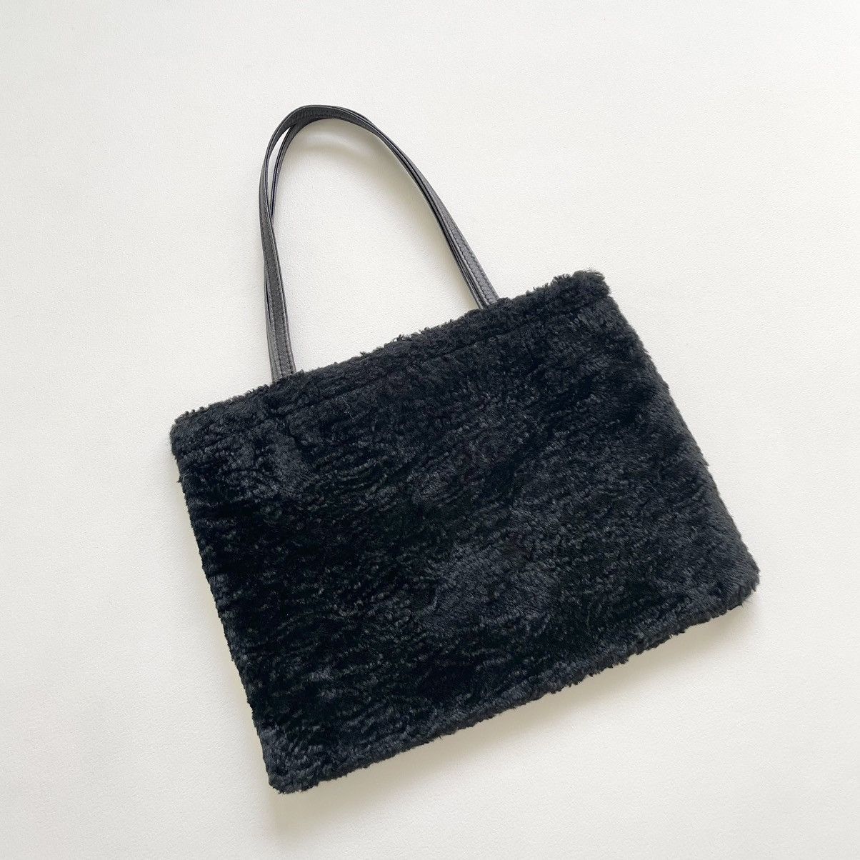 Miu Miu A/W 1999 Black Shearling Mini Hand Bag Size ONE SIZE - 13 Thumbnail