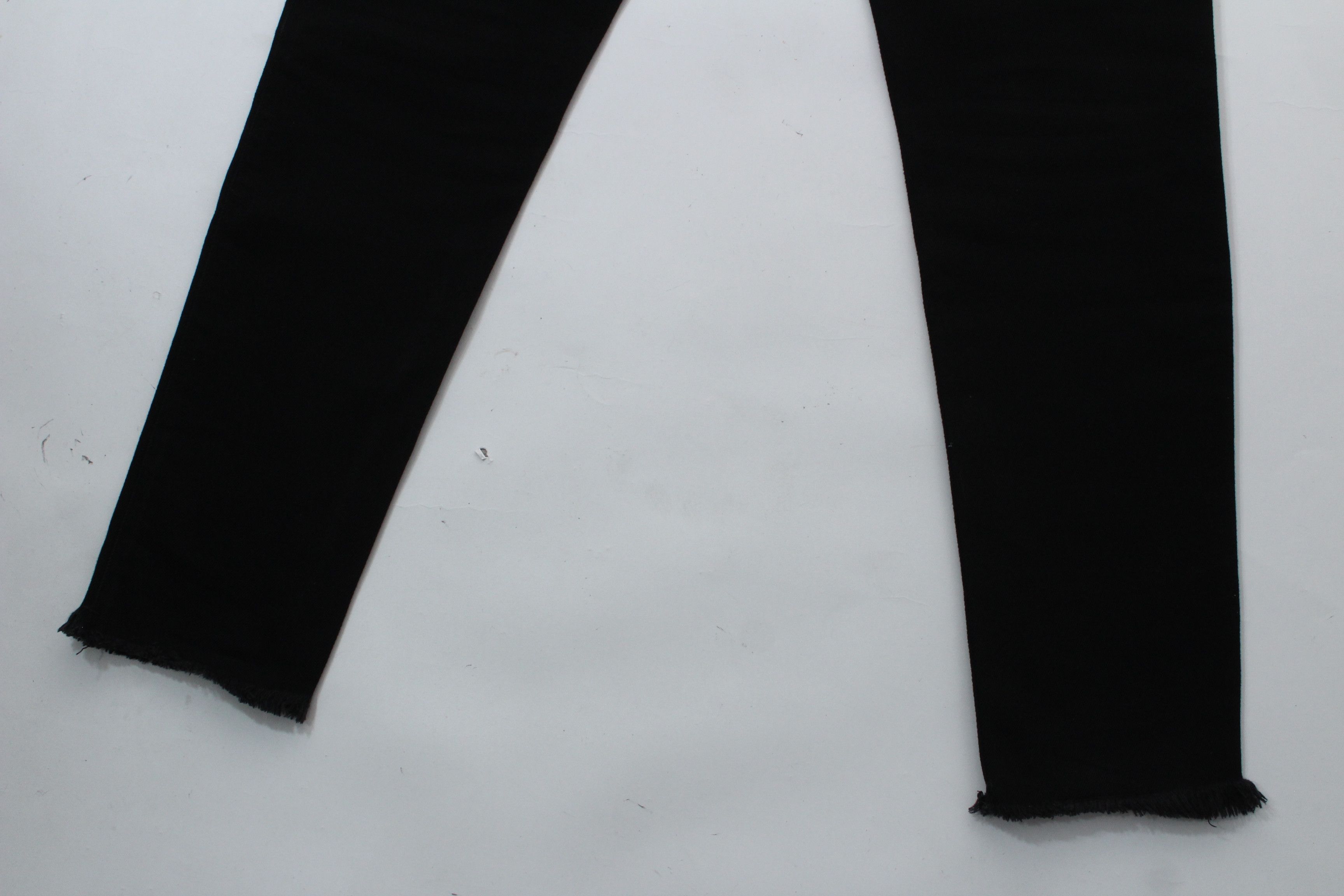 Givenchy Givenchy Black Slim Fit Jeans with Raw Hem Detail Size US 29 - 12 Thumbnail