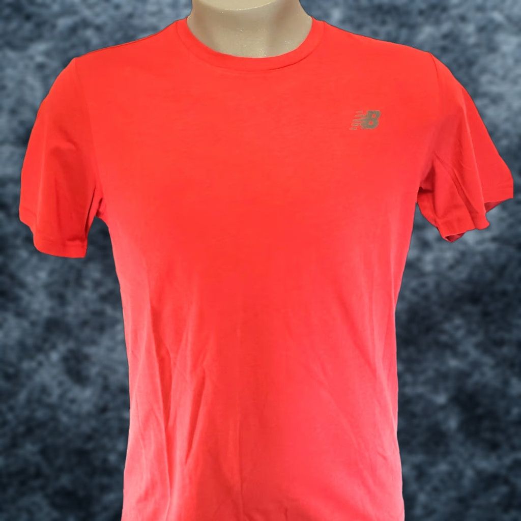 New Balance Mens New Balance Graphic Tee Shirt M Red Logo Heathertech T-Shirt Mens Medium Red New Balance Tee Size US M / EU 48-50 / 2 - 1 Thumbnail