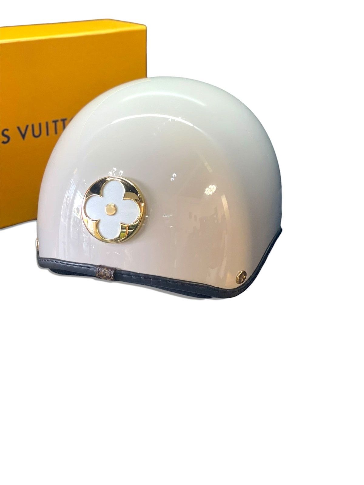 Louis Vuitton Louis Vuitton Neutral Fleur Bike Helmet Size ONE SIZE - 1 Thumbnail