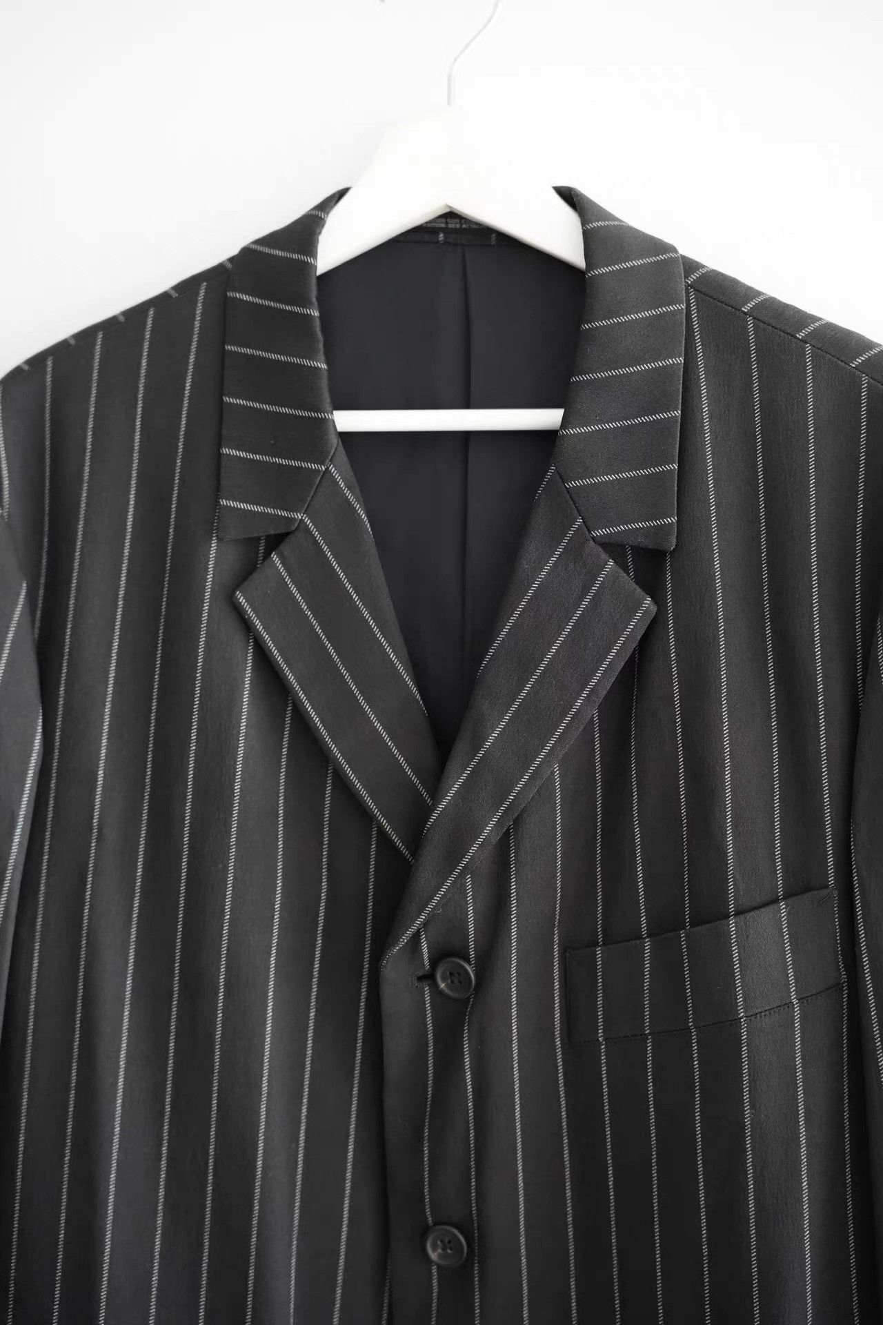 Yohji Yamamoto Black Pinstripe Single-Breasted Blazer Size US S / EU 44-46 / 1 - 1 Thumbnail