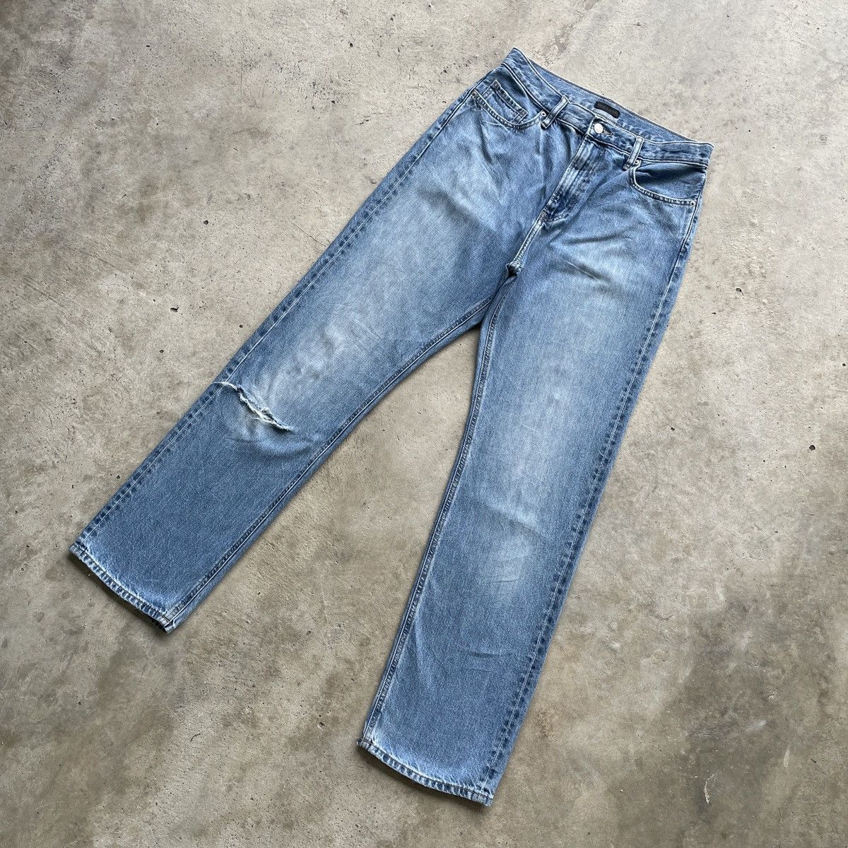 Japanese Brand × Jean Vintage Japanese Distressed Jeans Faded Denim Pants W29 Size US 29 - 2 Thumbnail