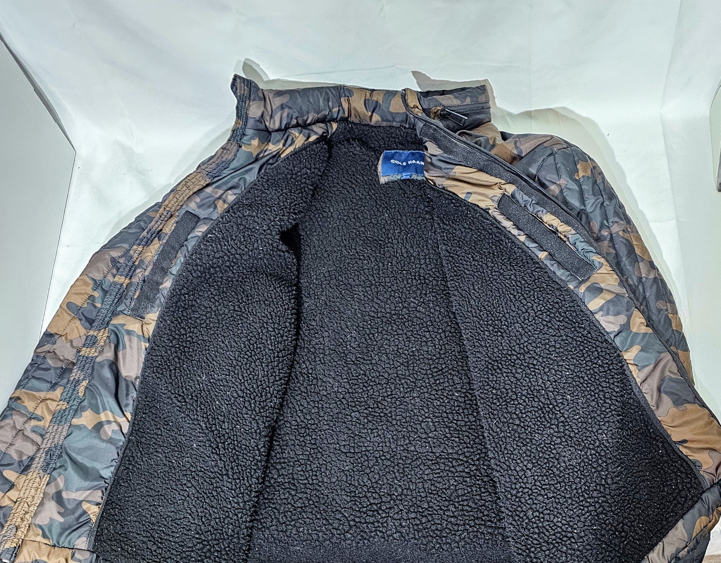 Cole Haan Camo fleece lined, quilted puffer coat. Size US XL / EU 56 / 4 - 11 Thumbnail