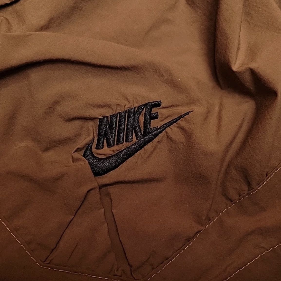 Nike Nike Shorts Mens L Brown Unlined Embroidered Swoosh 100% Nylon Windbreaker Y2K 90s USA Logo Drawstring Lightweight Machine Washable Size US 33 - 2 Thumbnail