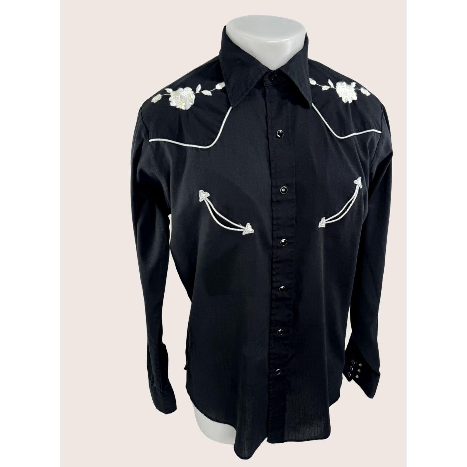 Wrangler VINTAGE Wrangler Shirt Mens L Western Embroidered Flower Gaucho Single Needle Size US L / EU 52-54 / 3 - 1 Thumbnail