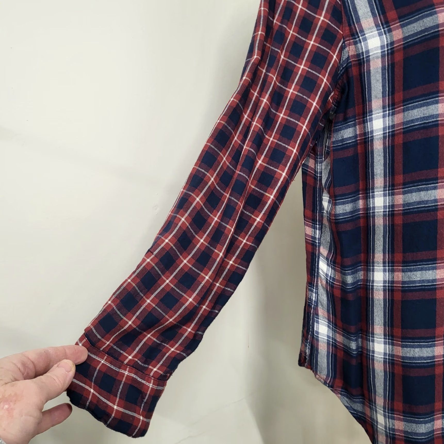 Abercrombie & Fitch Abercrombie & Fitch Button-Up Flannel Women’s L Blue/Red A&F Collection Shirt Casual Size L / US 10 / IT 46 - 7 Thumbnail