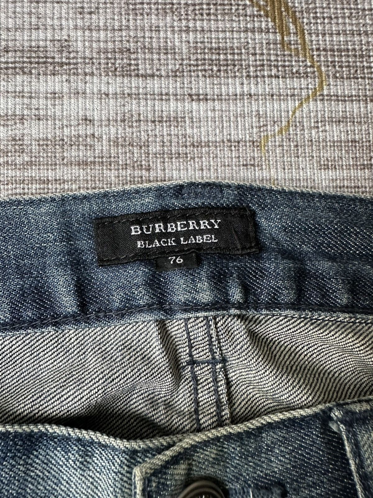 Burberry Burberry Black Label Faded Blue Design Distressed Denim Size US 30 / EU 46 - 22 Thumbnail