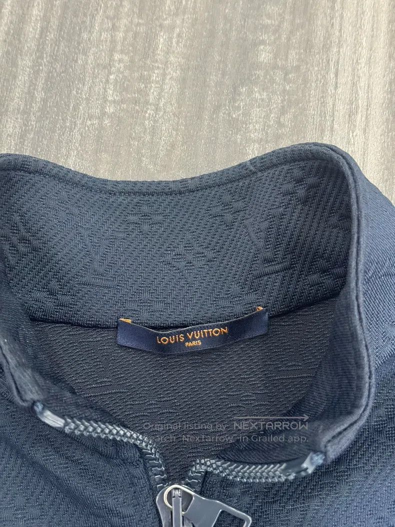 Louis Vuitton Louis Vuitton Dark blue full logo jacket Size US XS / EU 42 / 0 - 2 Thumbnail