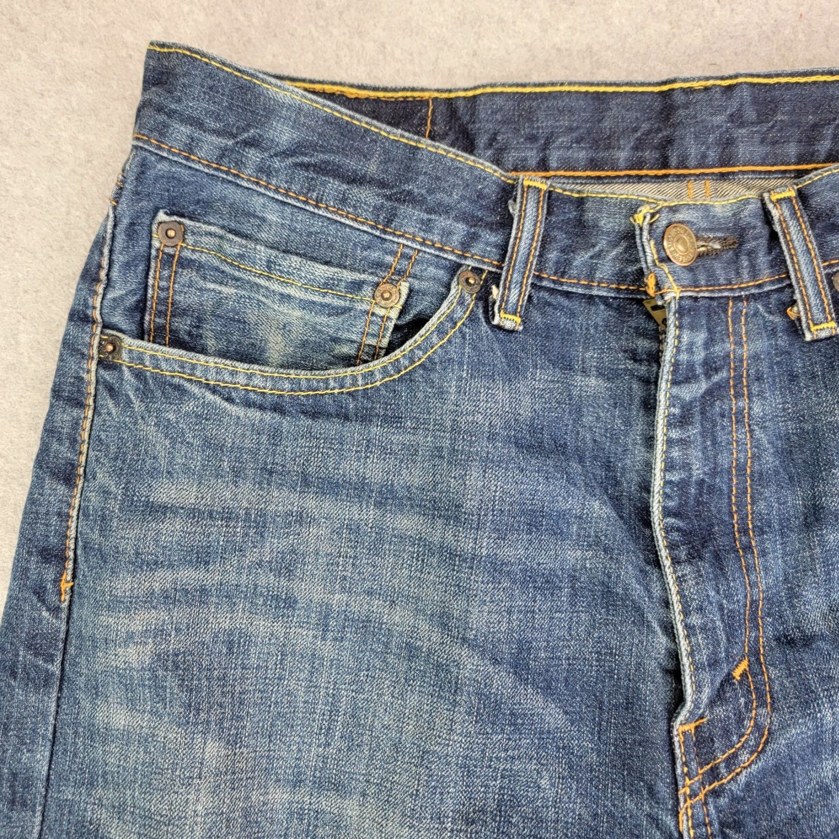 Levi's Levi's 505 Jeans Mens 34x32 Blue Medium Wash Regular Straight Distressed Denim Zip Fly Five-Pocket Leather Patch Red Tab Size US 34 / EU 50 - 3 Thumbnail