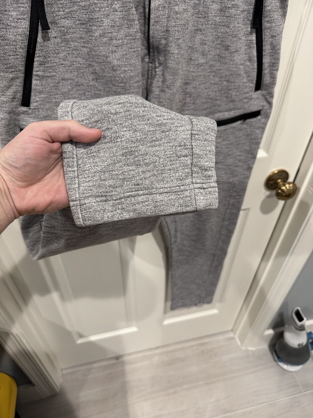 Stone Island Stone Island Grey Patch Program Sweatpants Size L fits 32-36 Size US 34 / EU 50 - 6 Thumbnail