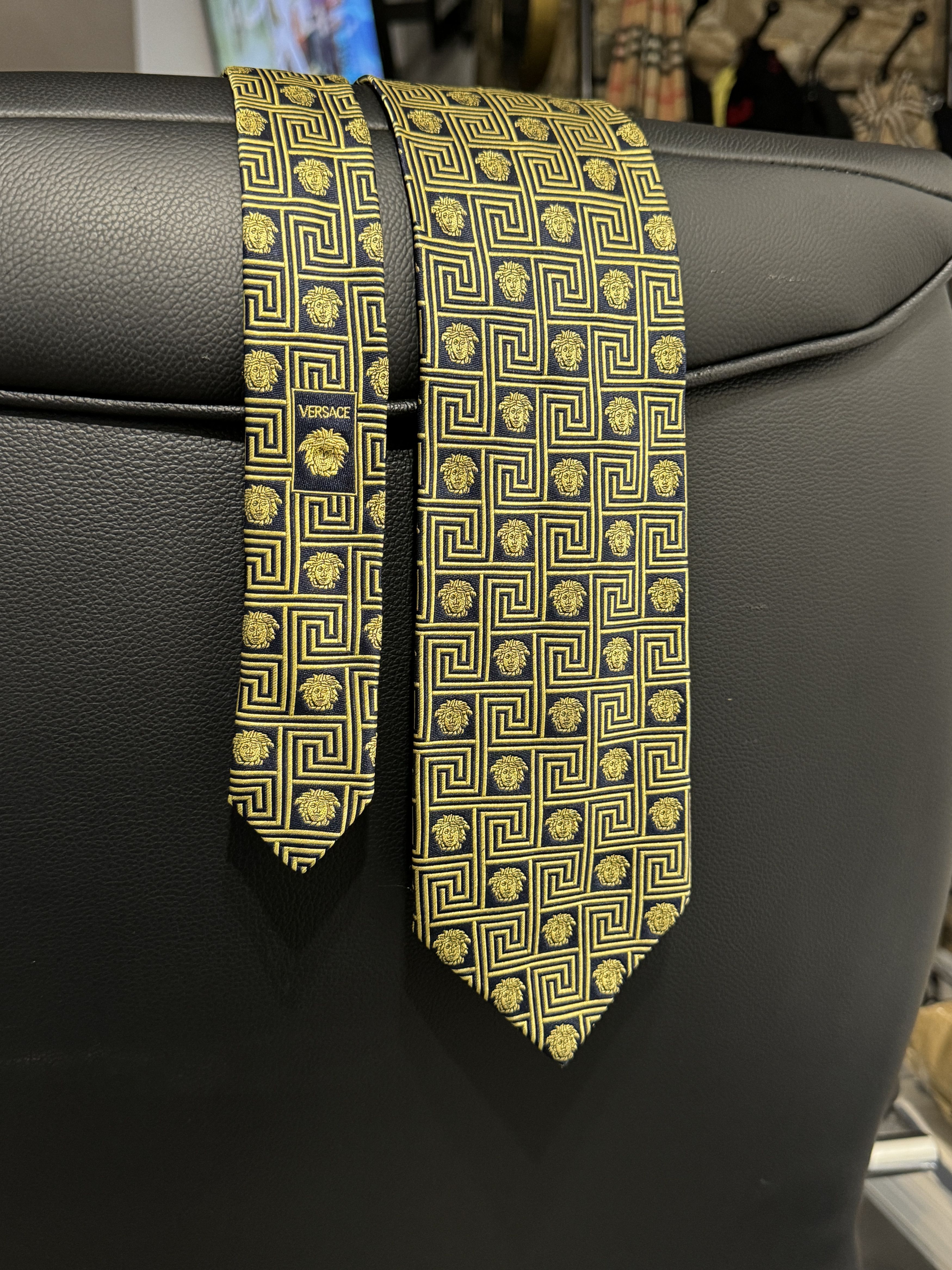 Versace Gianni Versace 90s Medusa silk tie Size ONE SIZE - 1 Thumbnail