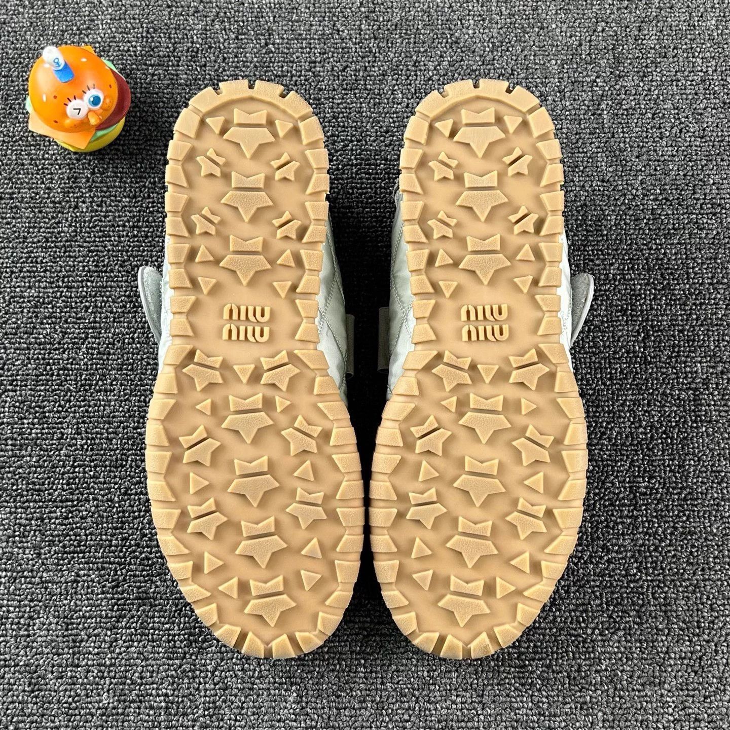 Miu Miu MIU MIU 25ss Round Toe Mary Janes 37.5 Logo Velcro Strap Size US 7.5 / IT 37.5 - 6 Thumbnail