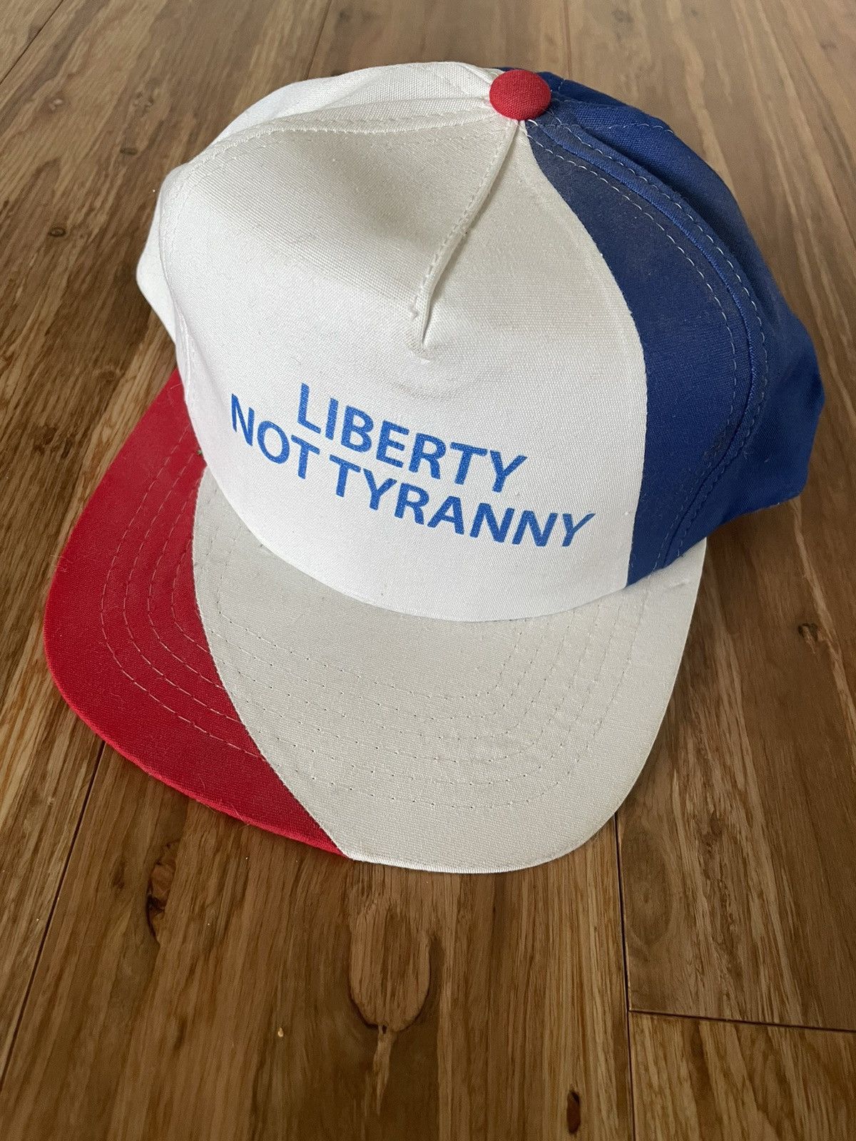 Vintage Vintage snapback hat Liberty not Tyranny Size ONE SIZE - 1 Thumbnail