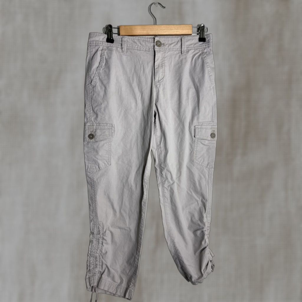 Eddie Bauer Eddie Bauer Women’s Pants Cargo Capri Beige Size 4 Cotton Size 27" / US 4 / IT 40 - 1 Thumbnail