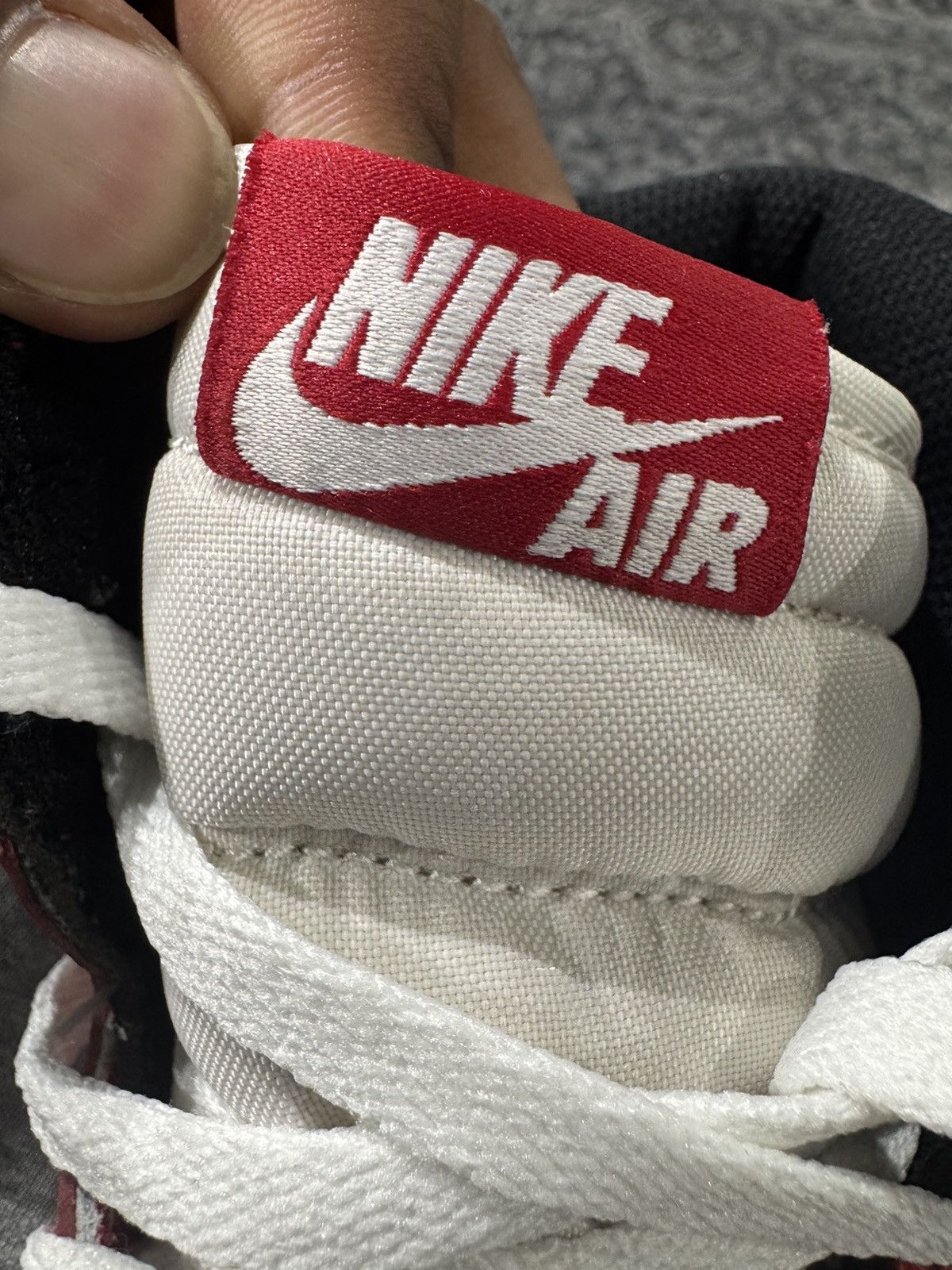 Jordan Brand Air Jordan 1 Retro Chicago (2015) Size US 8 / EU 41 - 11 Thumbnail