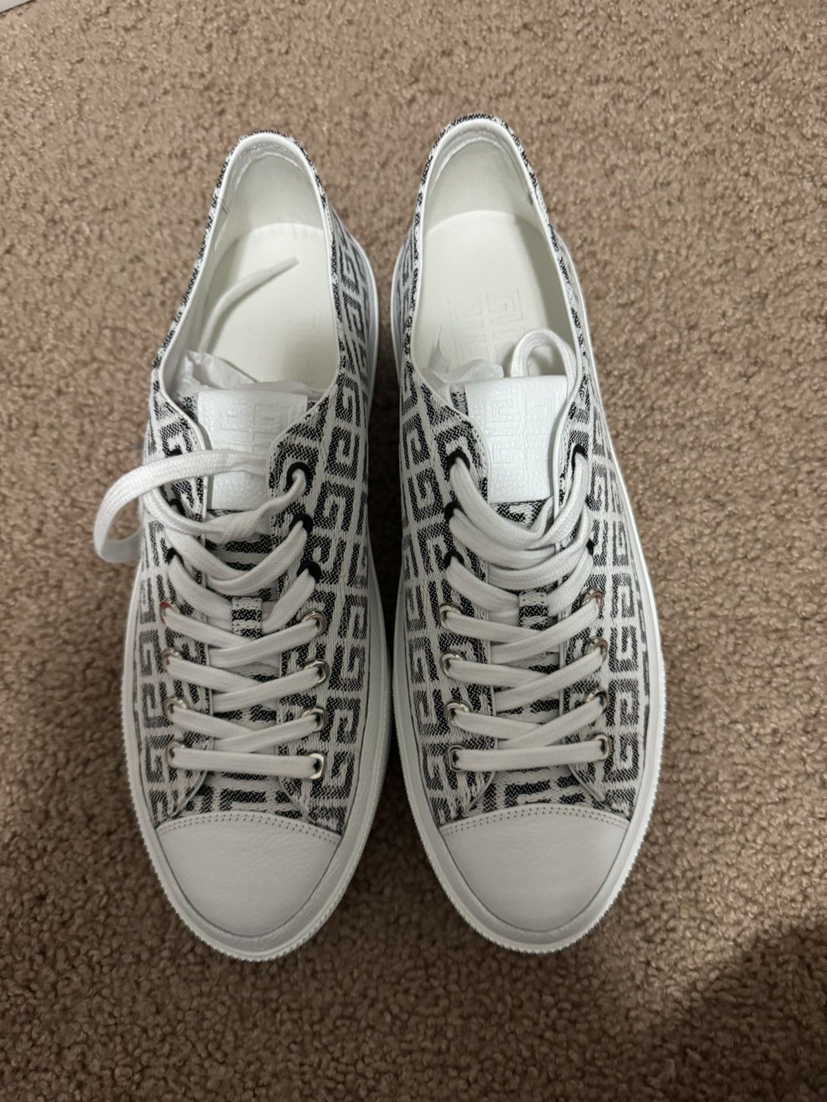 Givenchy Givenchy Men's City Allover Logo Canvas Low-Top Sneakers Size US 11 / EU 44 - 9 Thumbnail