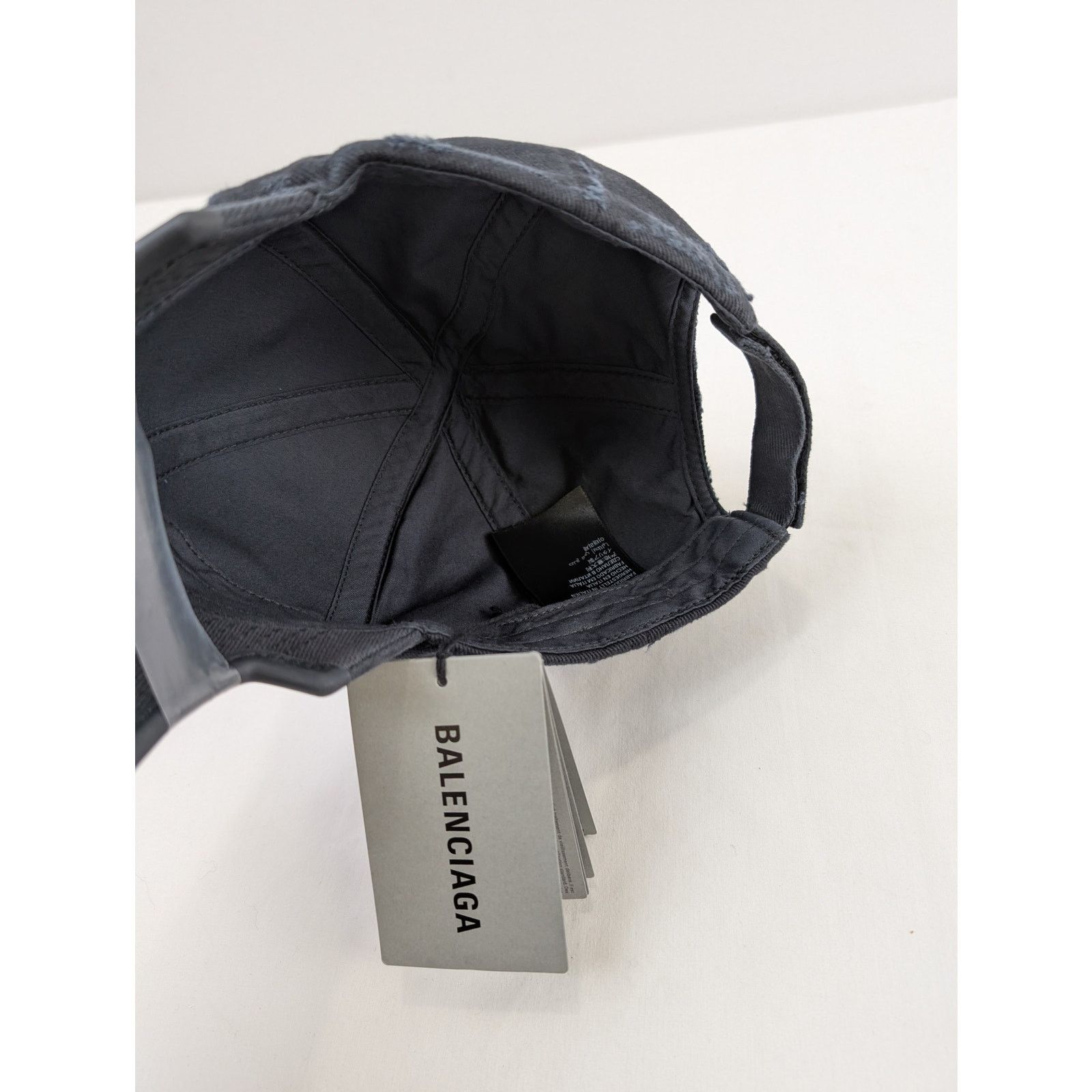 Balenciaga o1rshd1 Size: S / Men's Backwards Hat / Cap in Black Size ONE SIZE - 8 Thumbnail