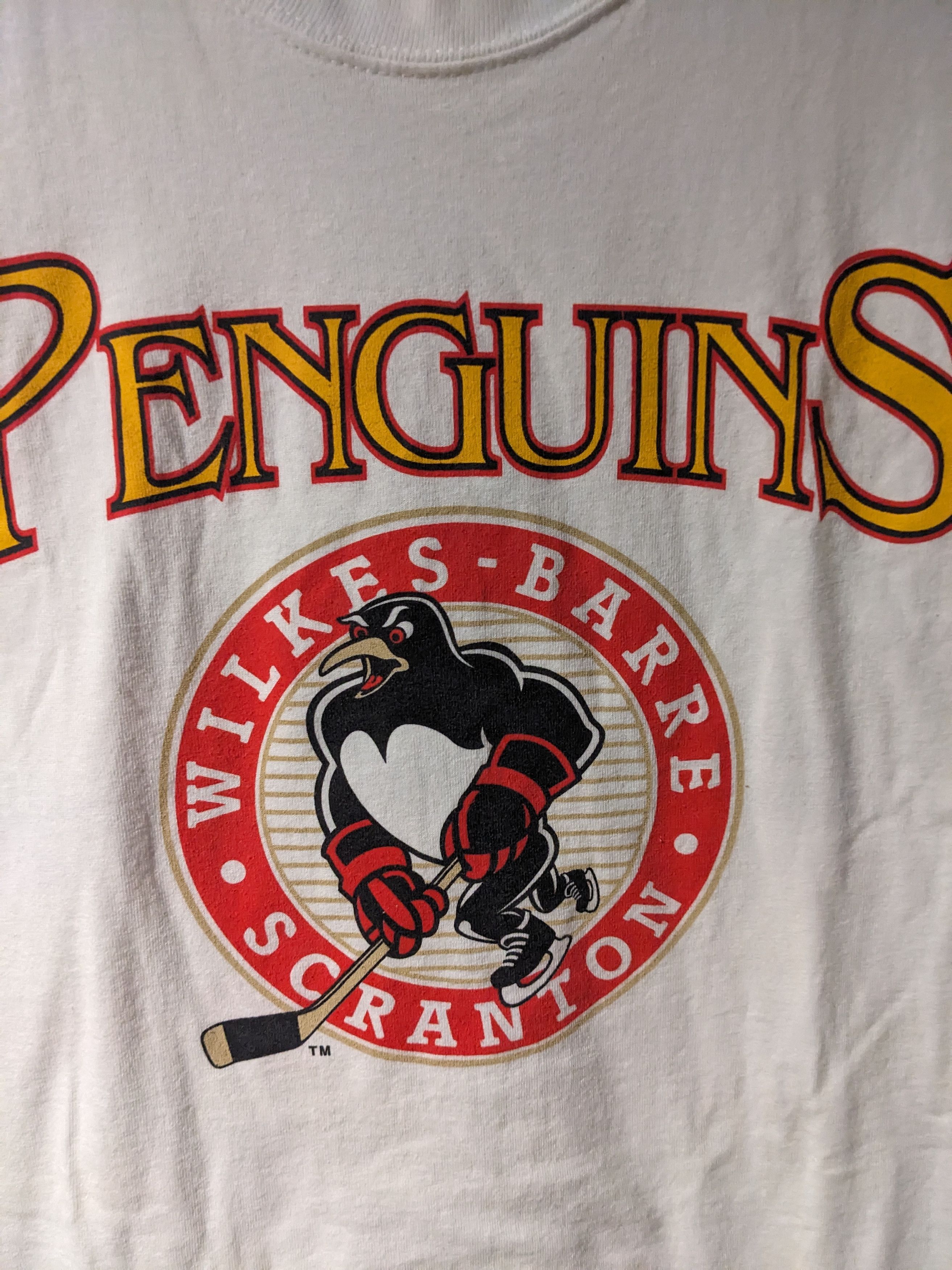 Vintage Vintage Y2K Wilkes-Barre Scranton Penguins Hockey T-Shirt Size US XL / EU 56 / 4 - 2 Thumbnail