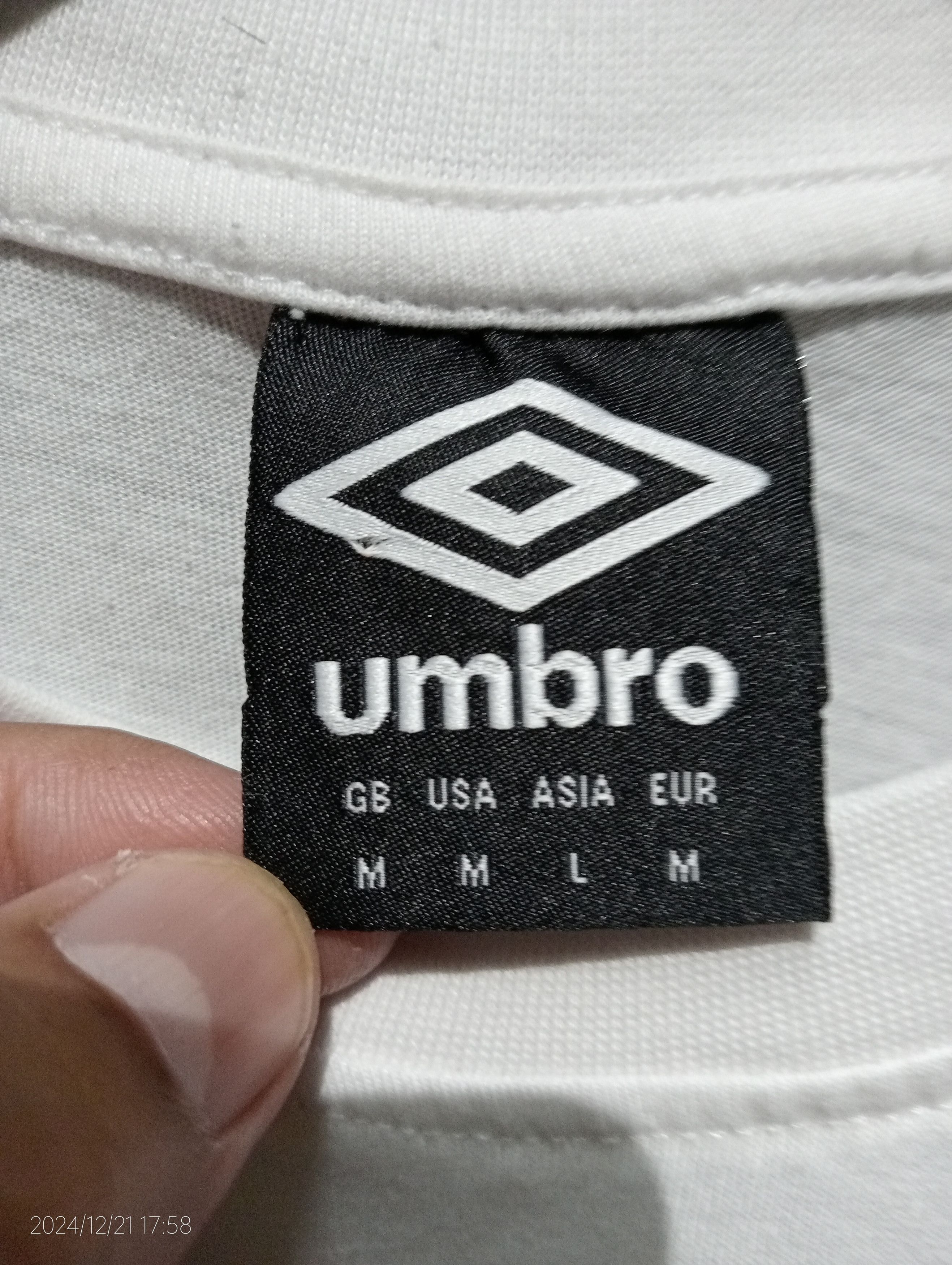 Umbro VTG Y2K Umbro Malaysia Football Club MCMXXIV Tee Very Rare Size US M / EU 48-50 / 2 - 3 Thumbnail