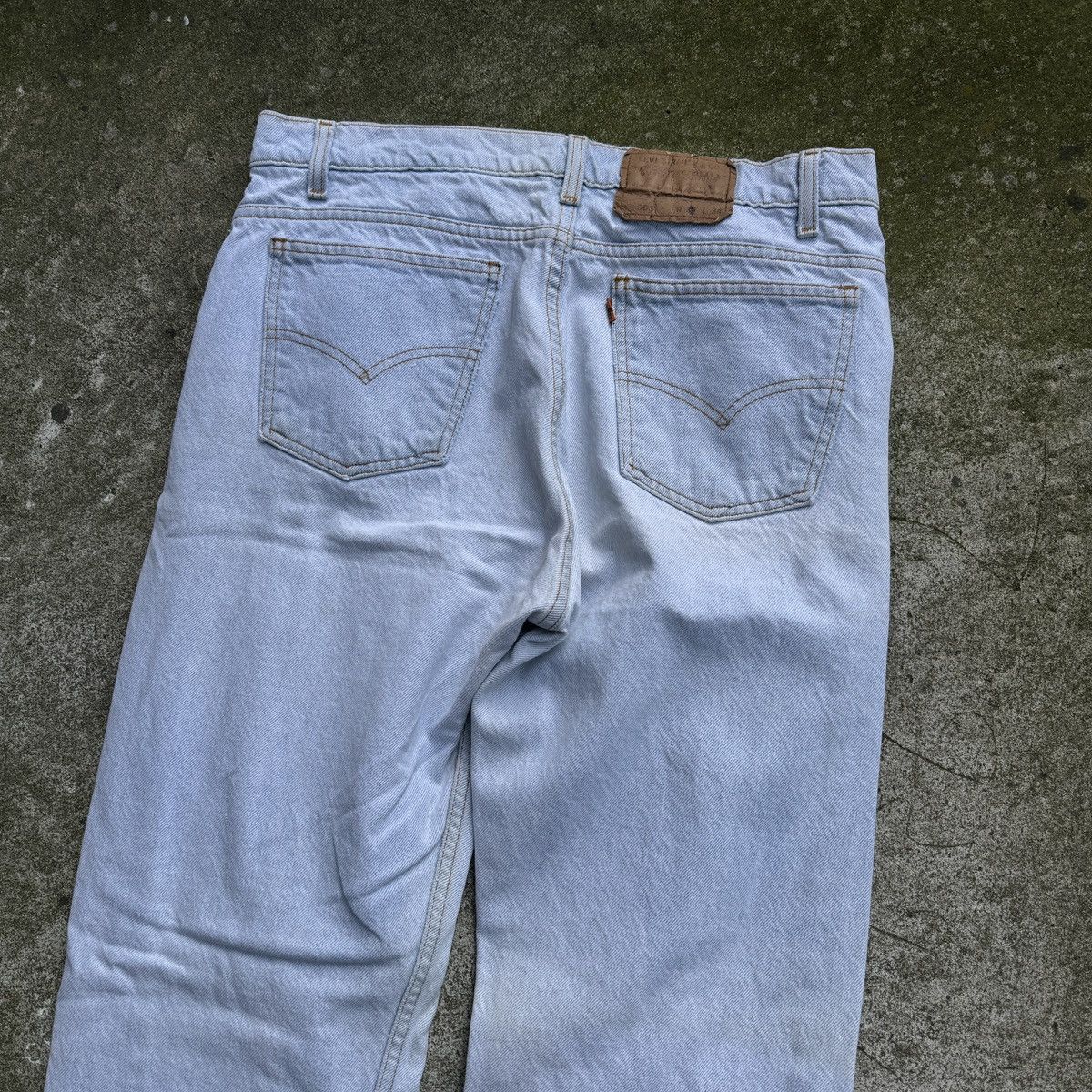 Levi's VINTAGE 90s LEVI'S 505 ORANGE TAB THRASHED LIGHT DENIM JEANS Size US 34 / EU 50 - 8 Thumbnail