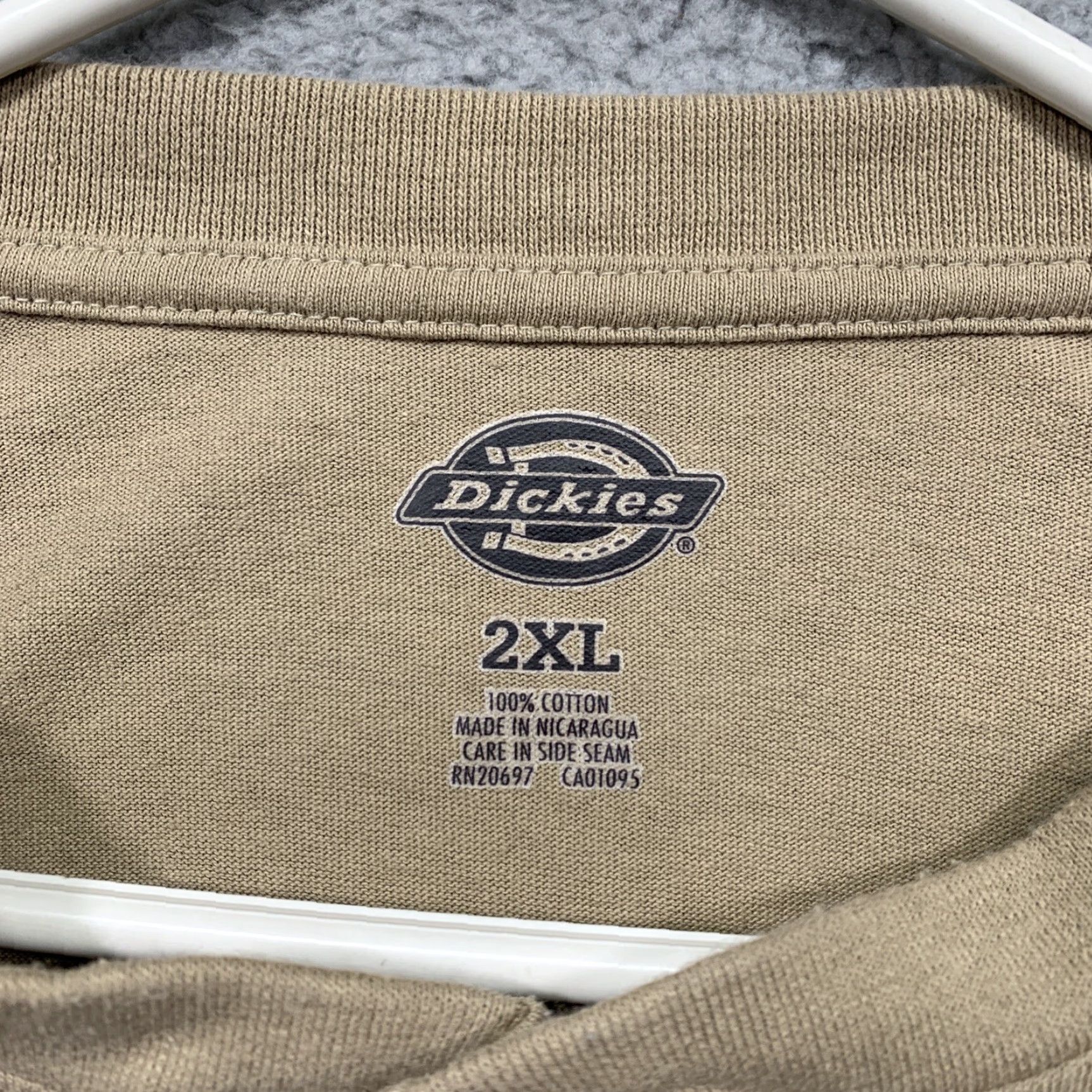 Dickies Dickies Polo Shirt Mens 2X Tan Pullover Crew Neck 3 Button Closure 1 Pocket LOGO Shirt Mens Big & Tall Tan Dickies Polo 2X Logo يش Size US XXL / EU 58 / 5 - 7 Thumbnail