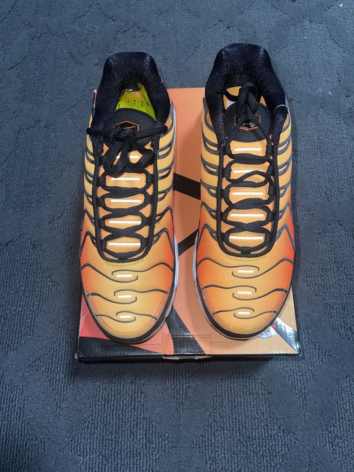 Nike Air Max Plus Tn OG Sunset Pimento Black White Size 10