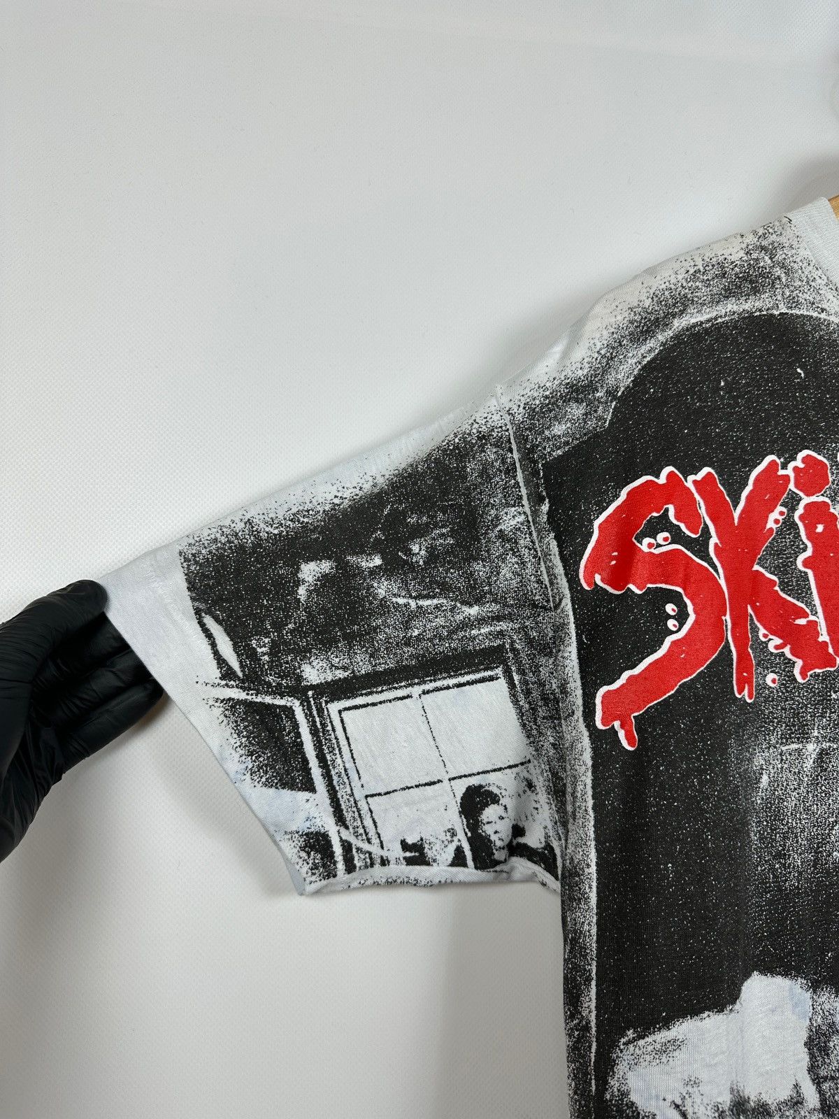 Band Tees 90s Vintage Skid Row Slave To The Grind Band T-Shirt Size US XL / EU 56 / 4 - 12 Thumbnail