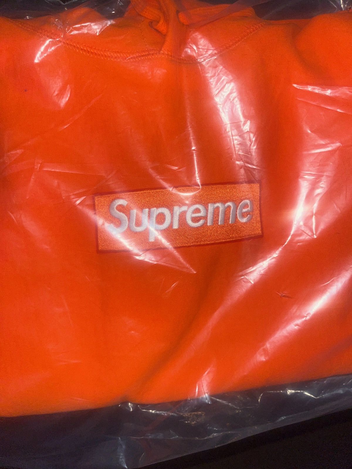 Supreme Supreme Orange Box Logo FW24 Size US S / EU 44-46 / 1 - 3 Thumbnail