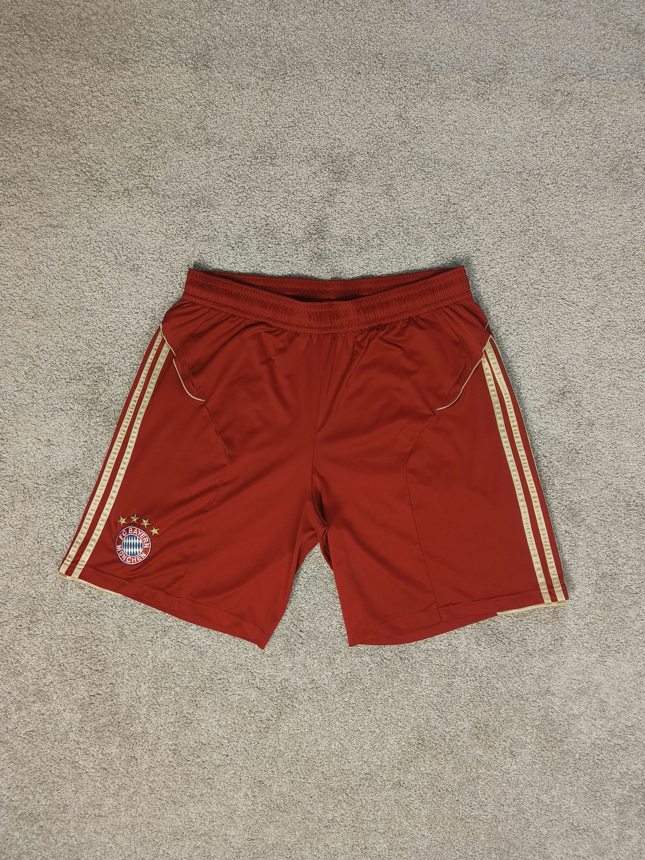 Adidas Adidas Climacool FC Bayern Munich 2011/2012 Home Shorts Size US 36 / EU 52 - 2 Thumbnail