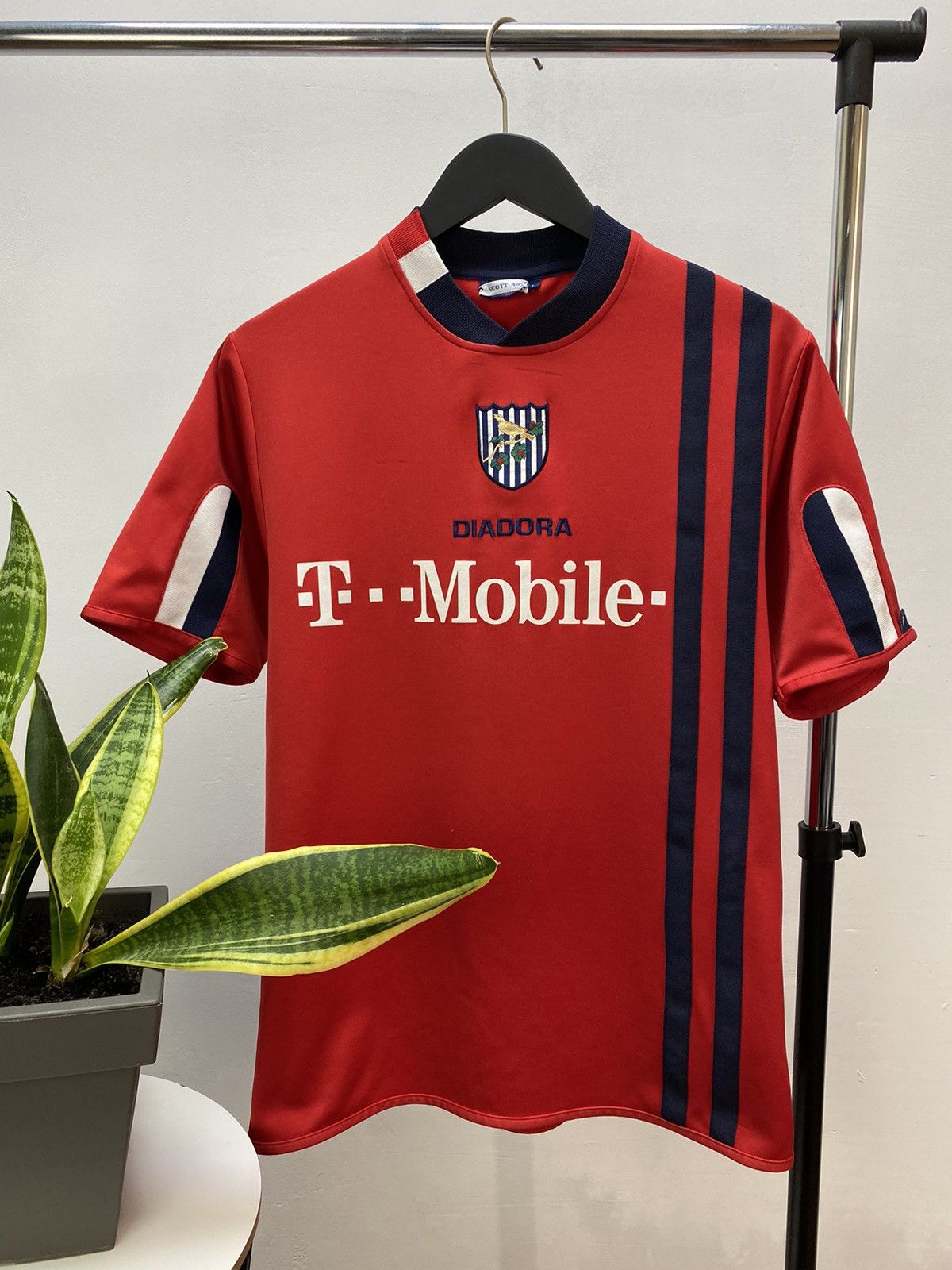Vintage Diadora West Bromwich Albion #6 Purse Home Soccer Jersey Size US S / EU 44-46 / 1 - 2 Thumbnail