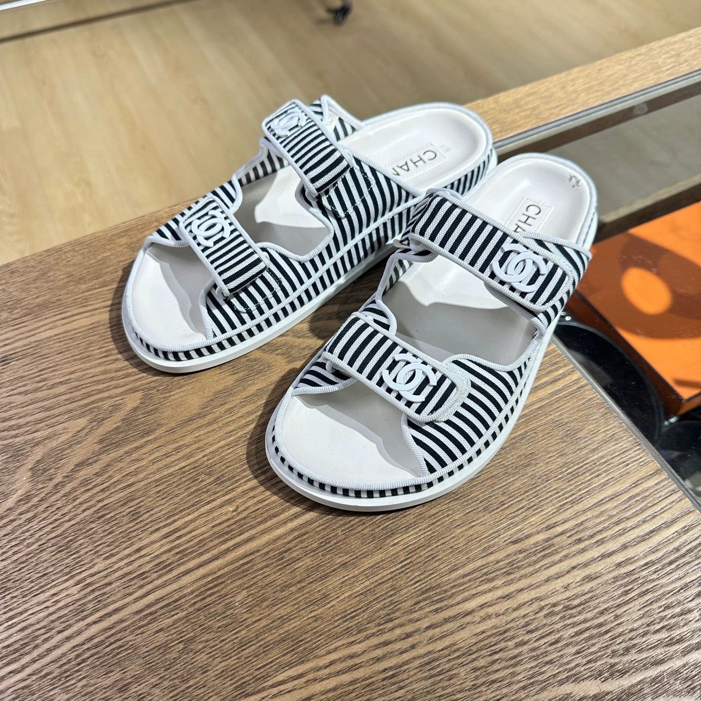 Chanel Chanel Jan1033 new black and white stripe Velcro slides 37 Size US 6 / IT 36 - 1 Thumbnail