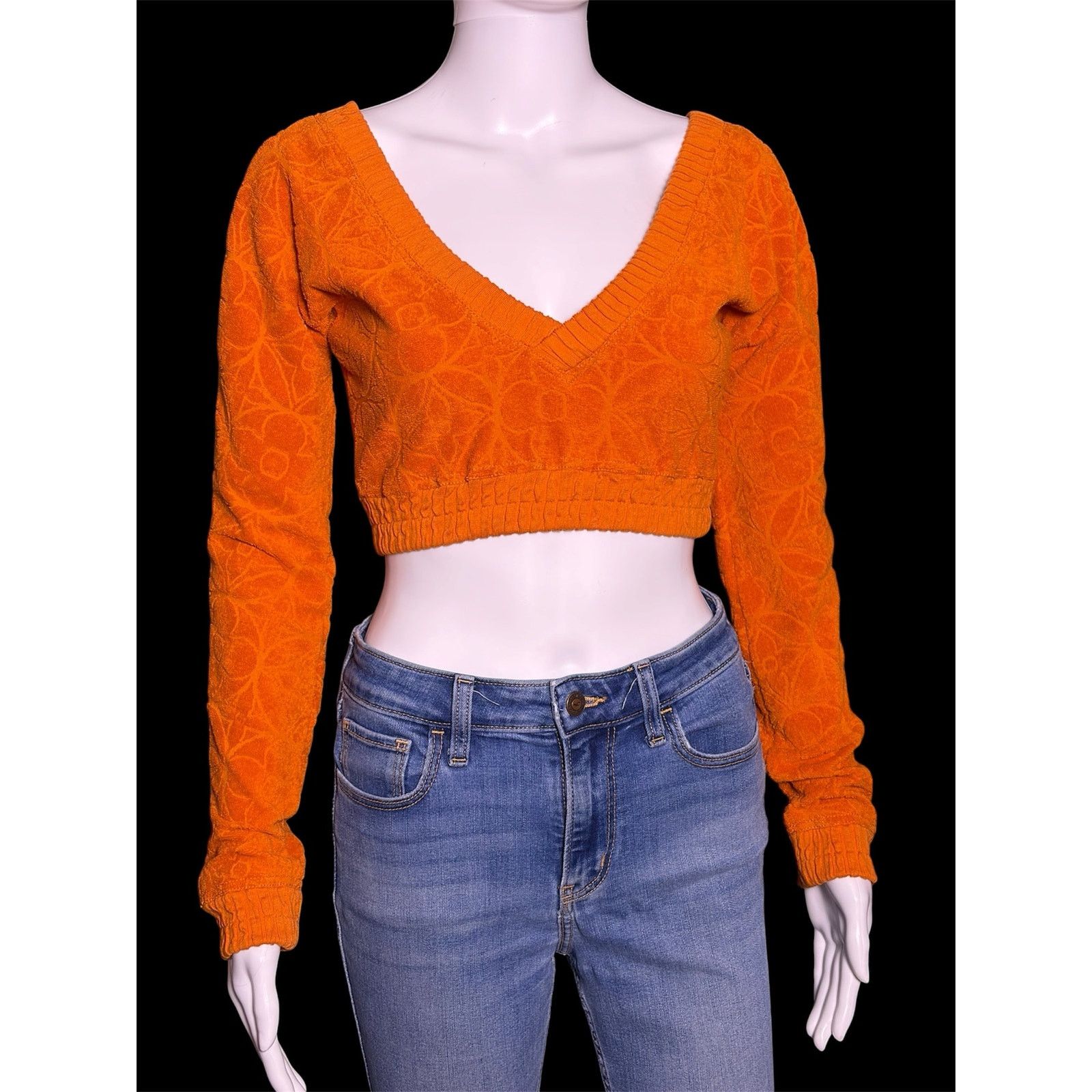 Louis Vuitton Authentic Louis Vuitton '23 Orange Monogram Flower Crop Top Size S / US 4 / IT 40 - 1 Thumbnail