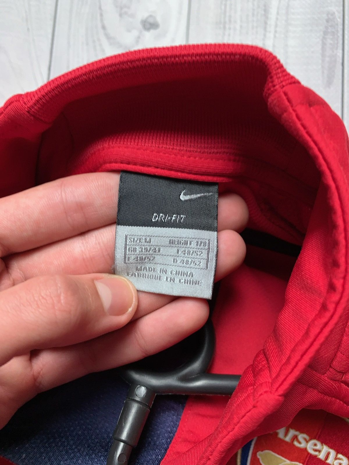 Vintage Vintage Nike Arsenal soccer sweatshirt rare Total 90 size M Size US M / EU 48-50 / 2 - 5 Thumbnail