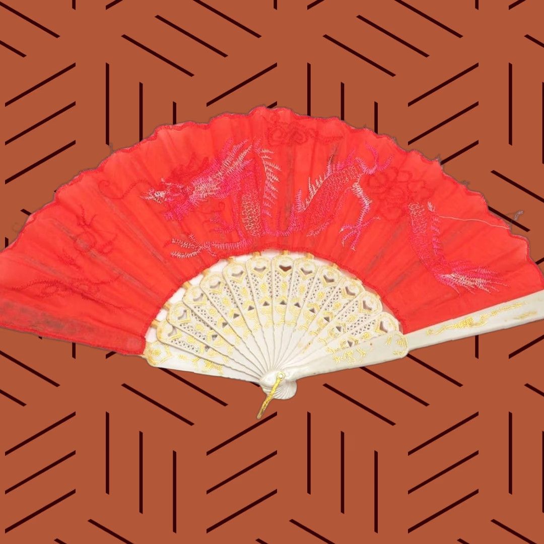 Vintage Vintage Ladies Plastic & Fabric Folding Fan Size ONE SIZE - 1 Thumbnail