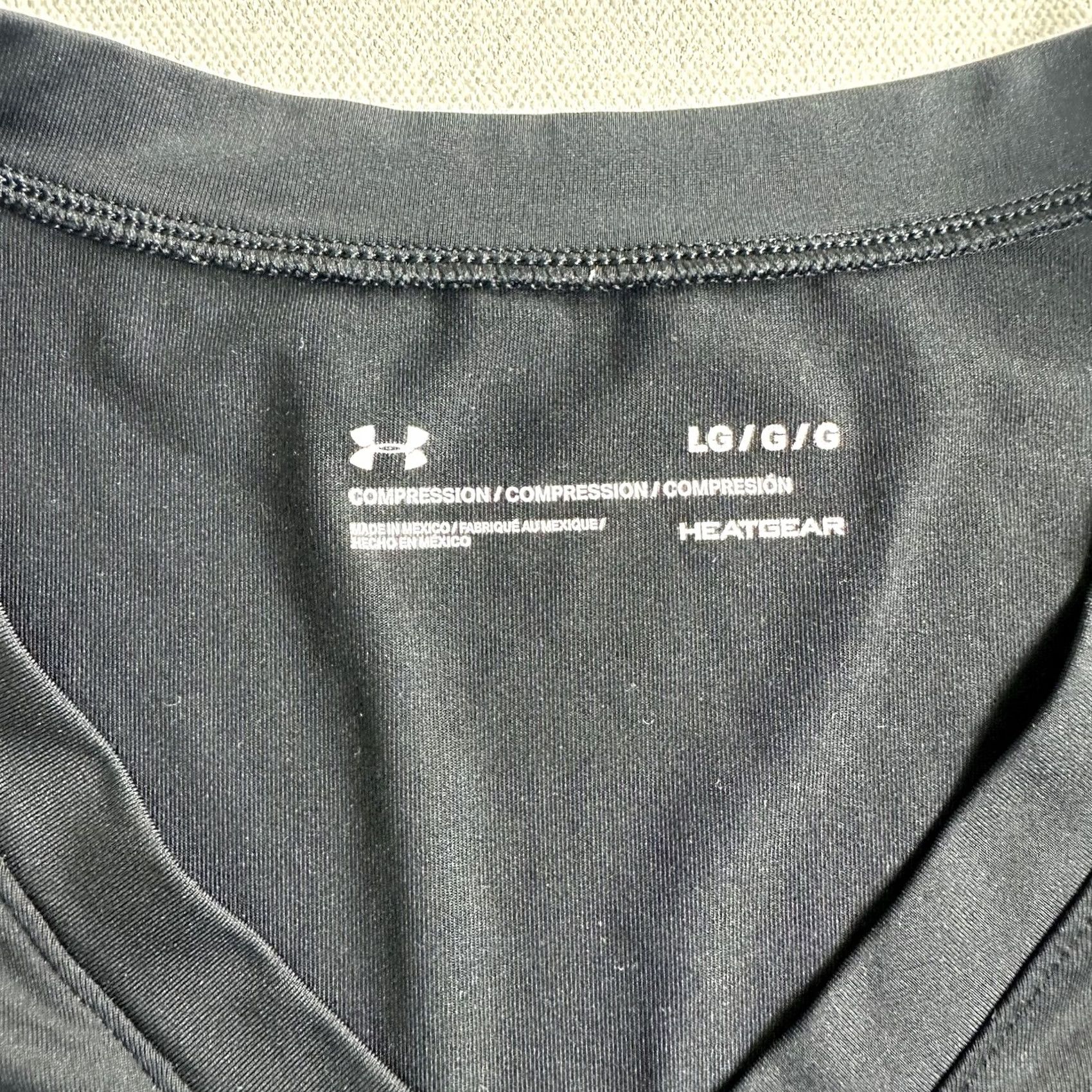 Under Armour Under Armour Womens Tactical Compression Shirt L V Neck Short Sleeve Black (Solid) Activewear for Hiking Yoga Gym Mens? Womens Size L / US 10 / IT 46 - 7 Thumbnail